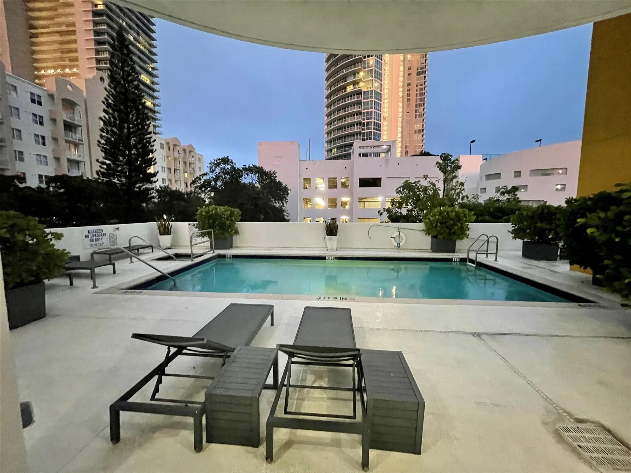 444 NE 30 ST, #1006