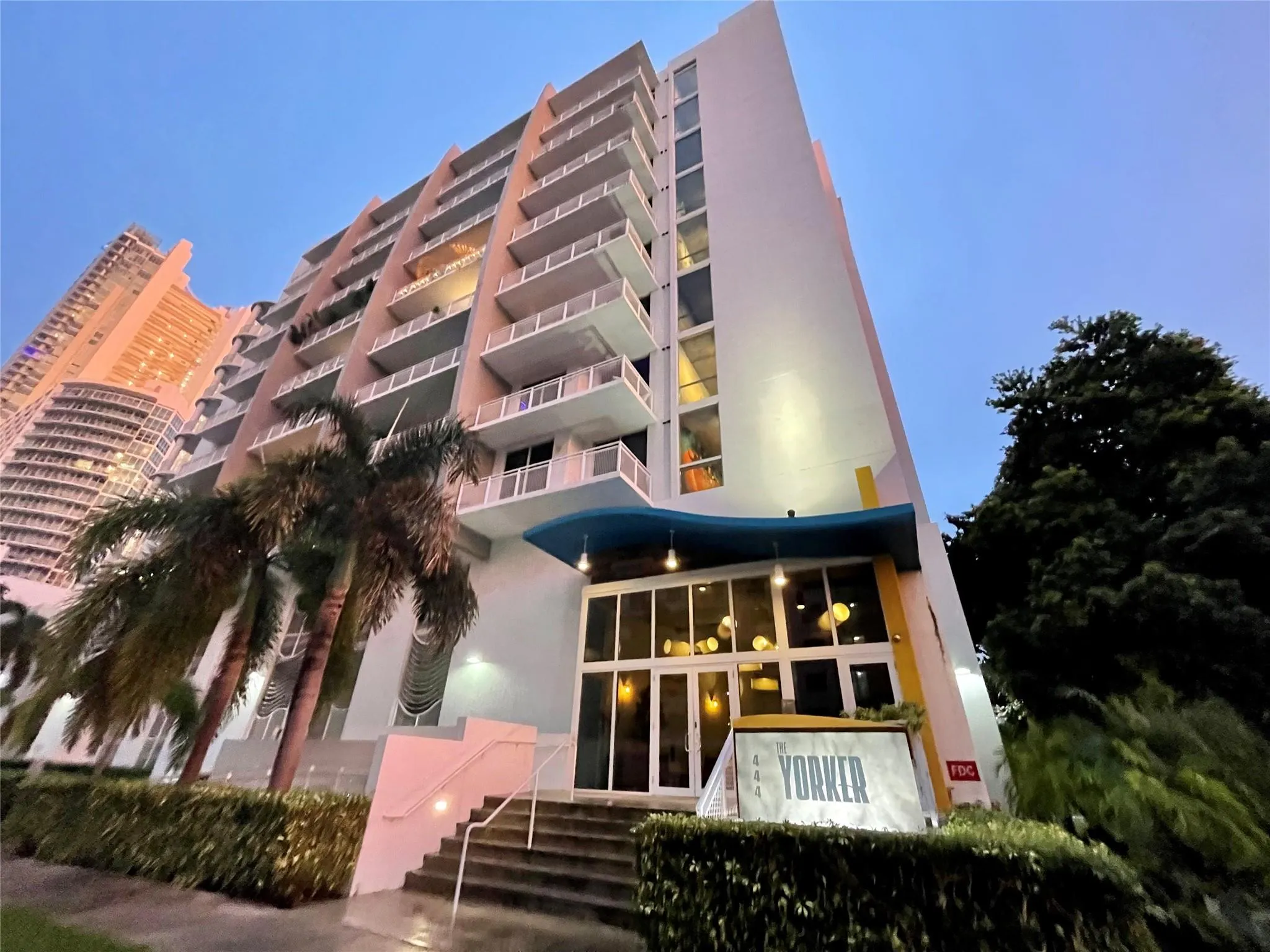 444 NE 30 ST, #1006