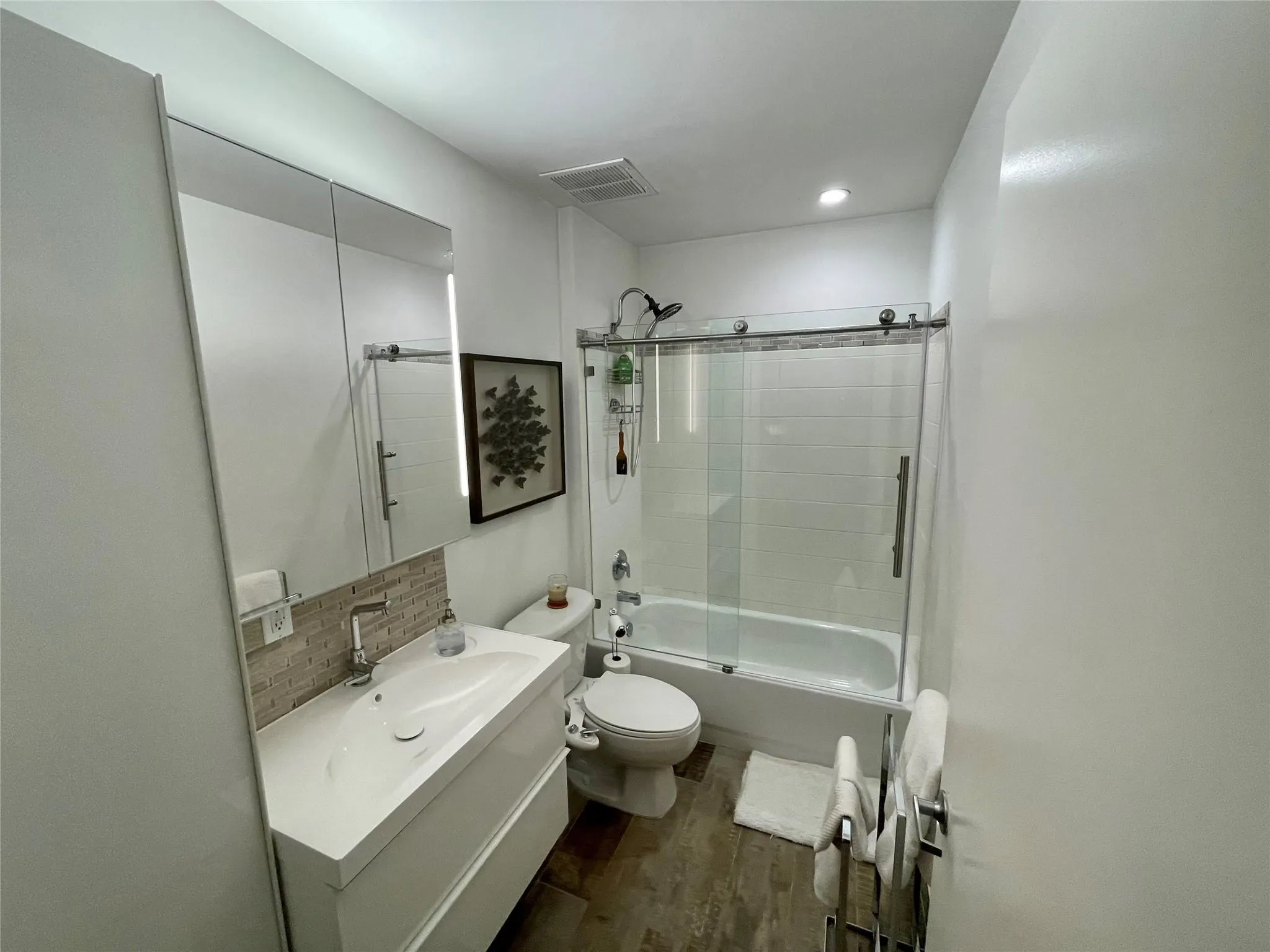 444 NE 30 ST, #1006