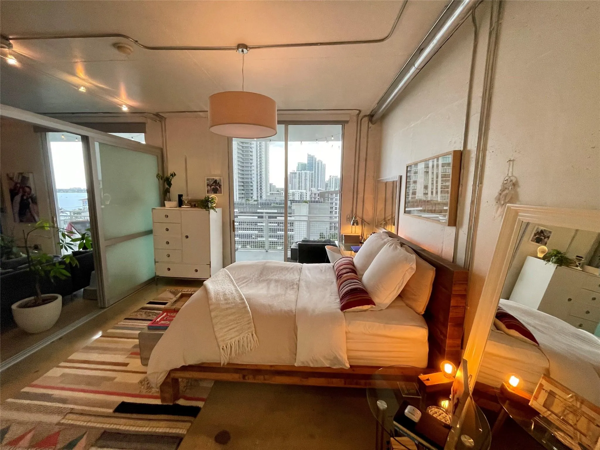 444 NE 30 ST, #1006