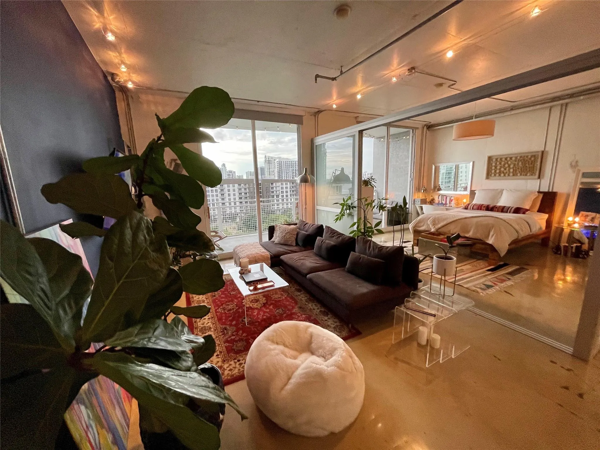 444 NE 30 ST, #1006