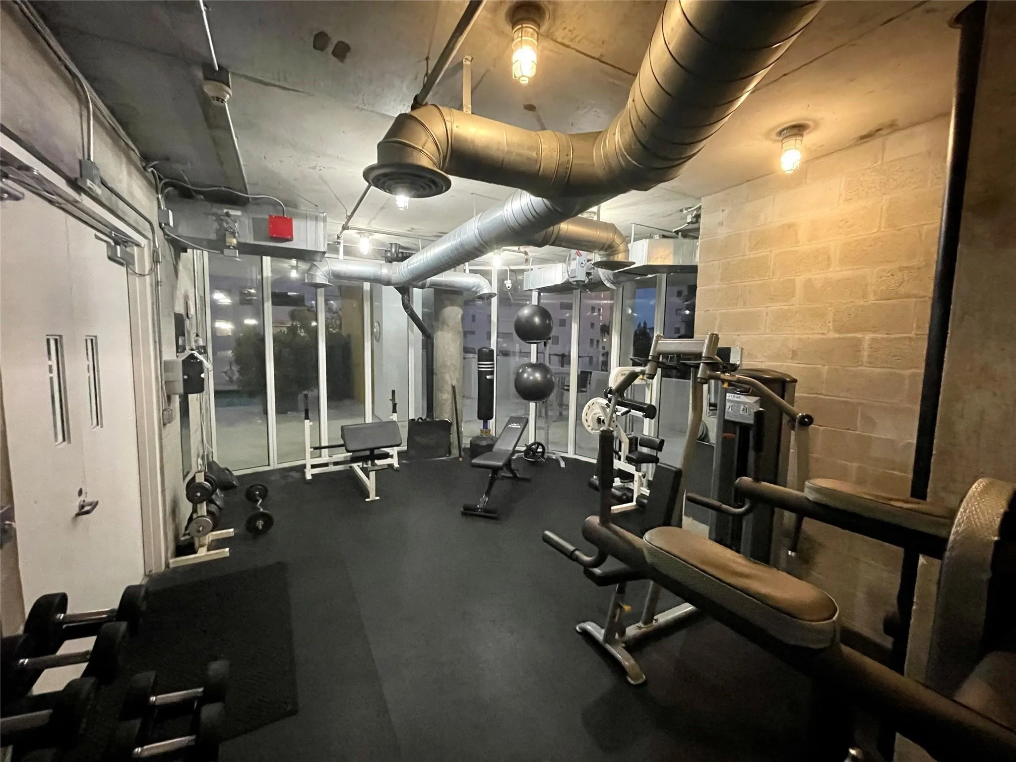 444 NE 30 ST, #1006