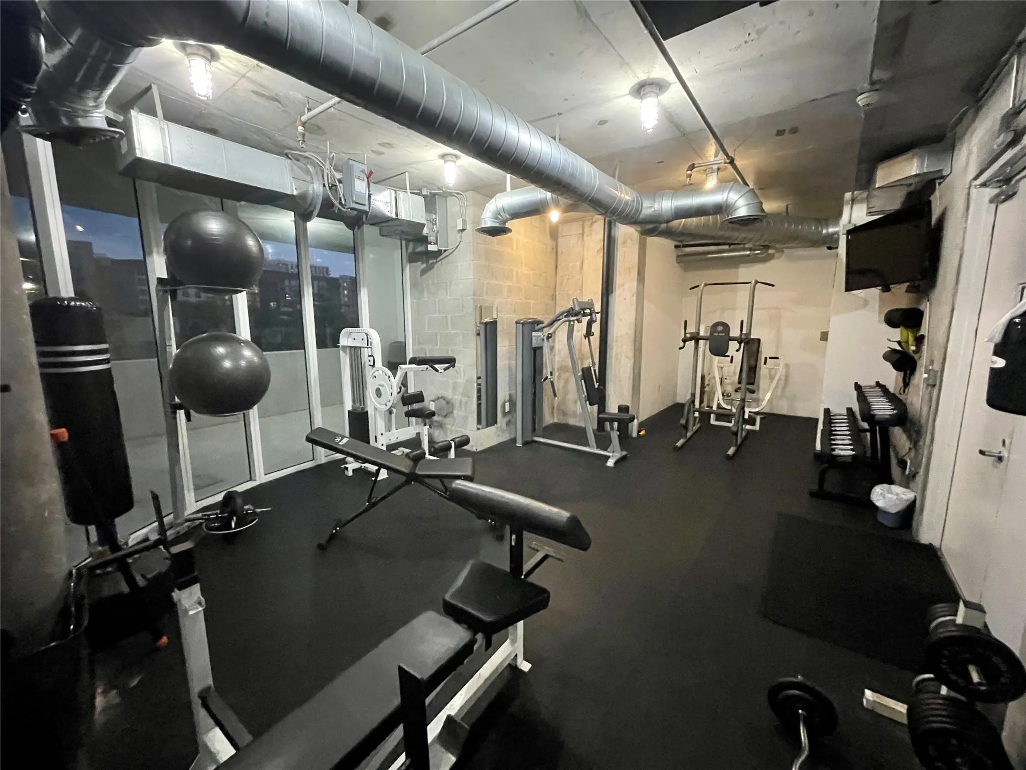 444 NE 30 ST, #1006