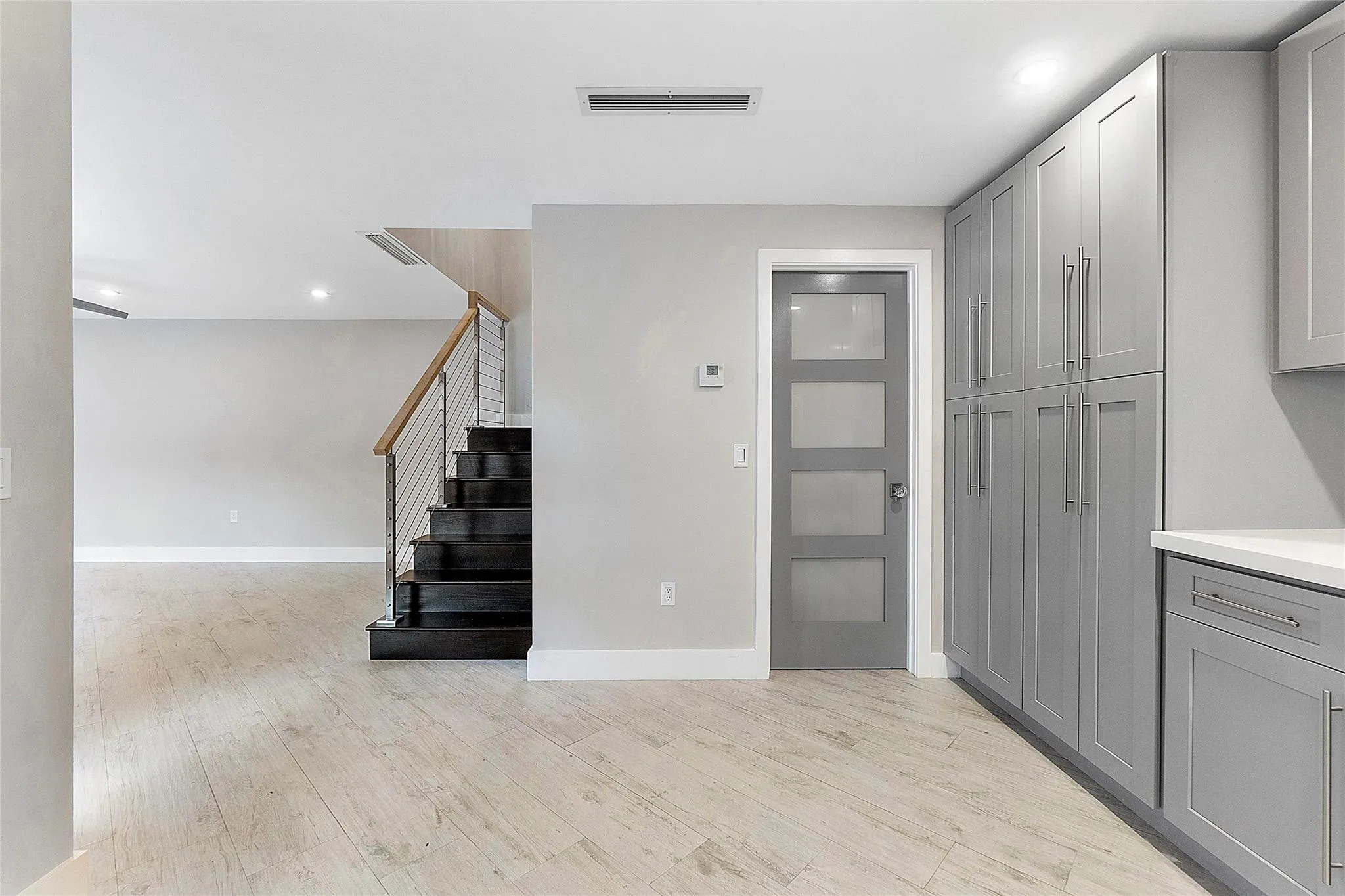 825 Center St, #4 A