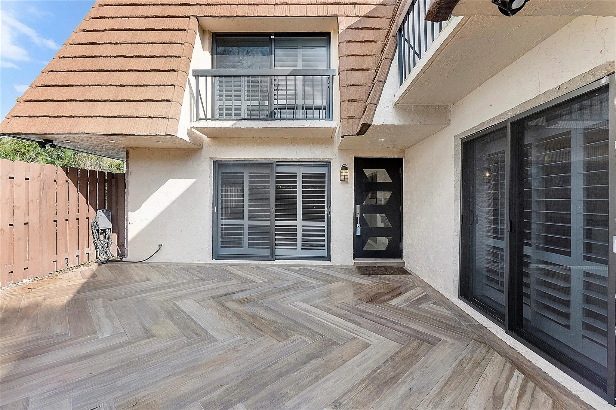 825 Center St, #4 A