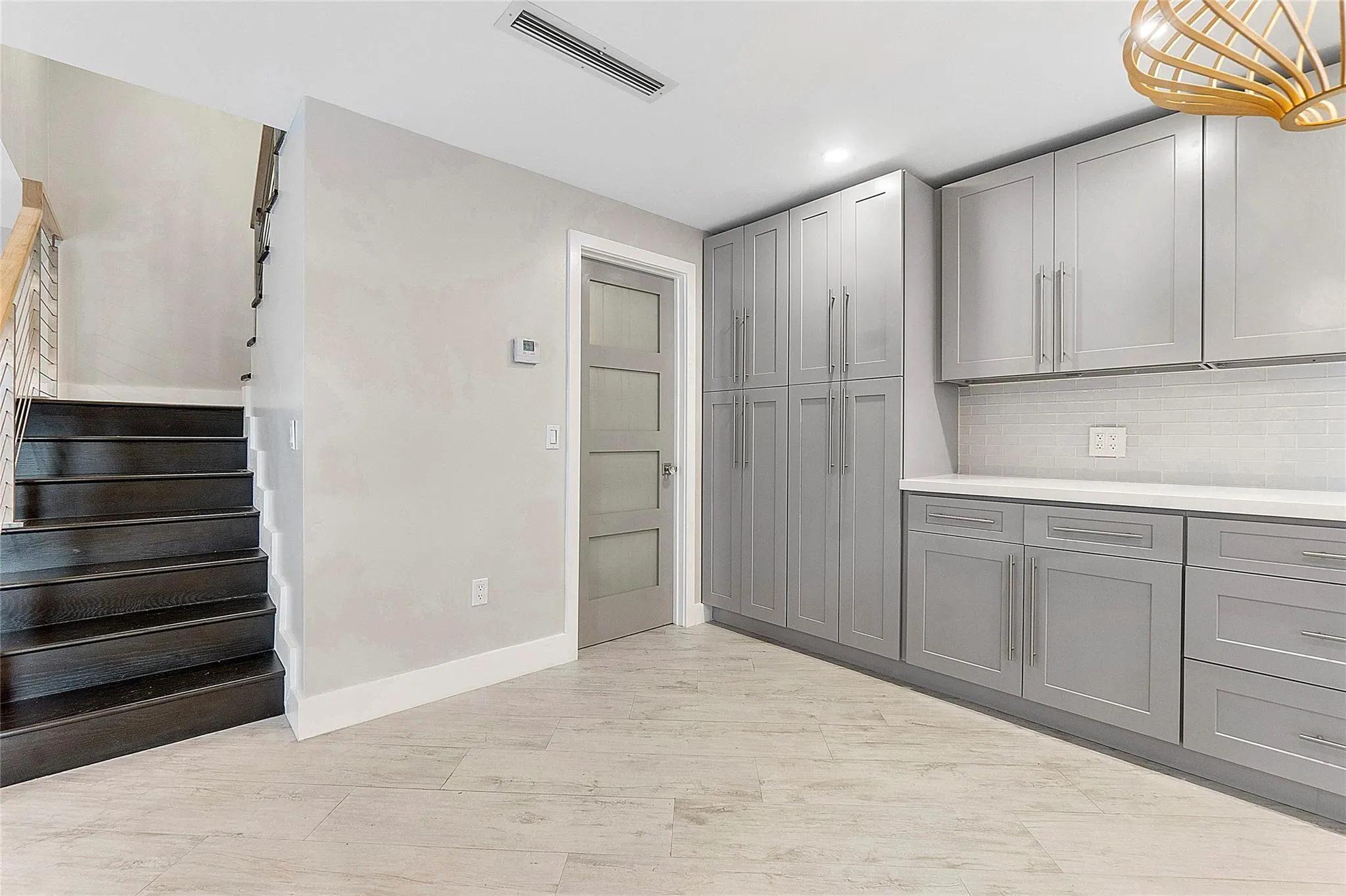 825 Center St, #4 A