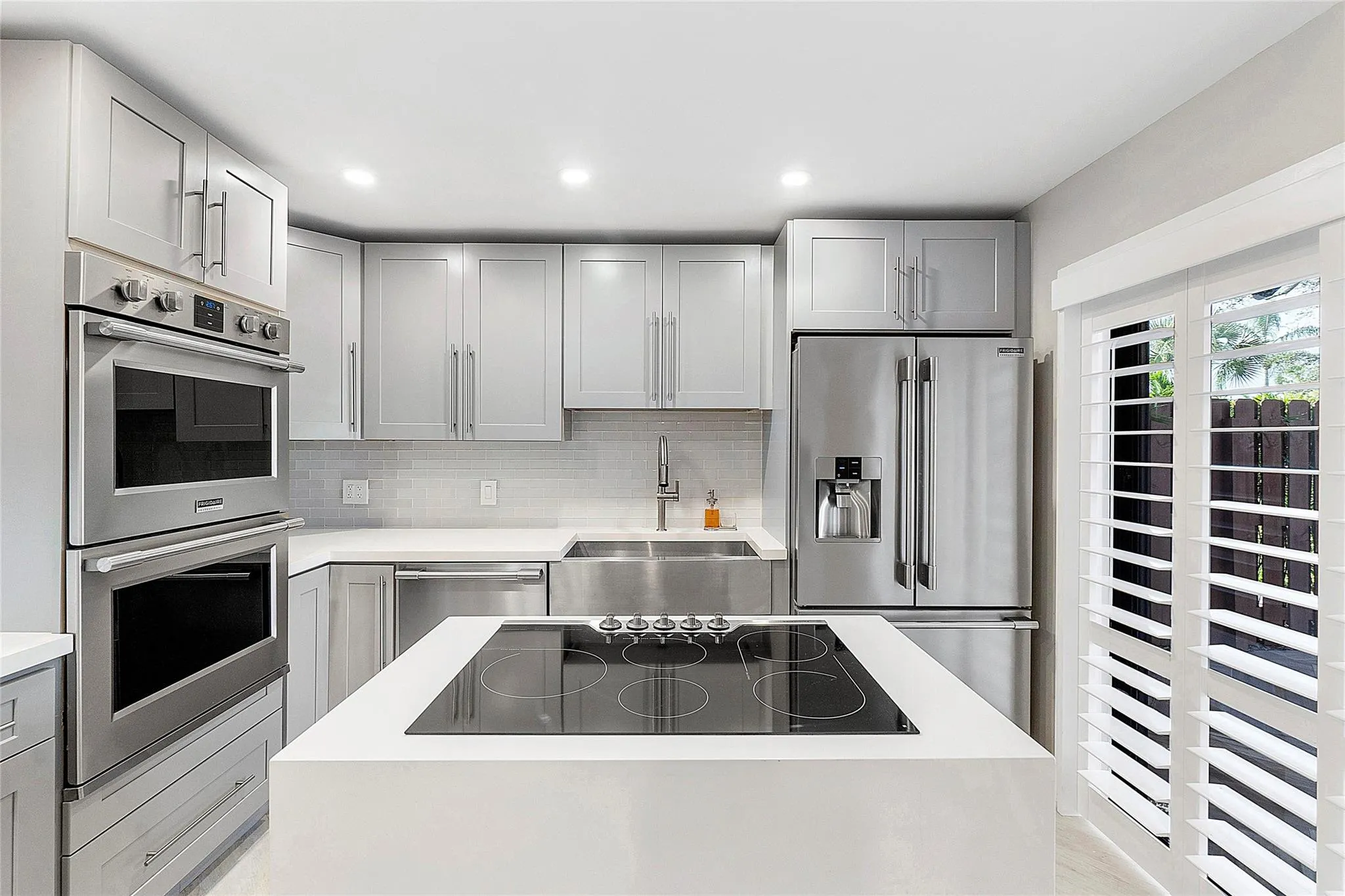 825 Center St, #4 A