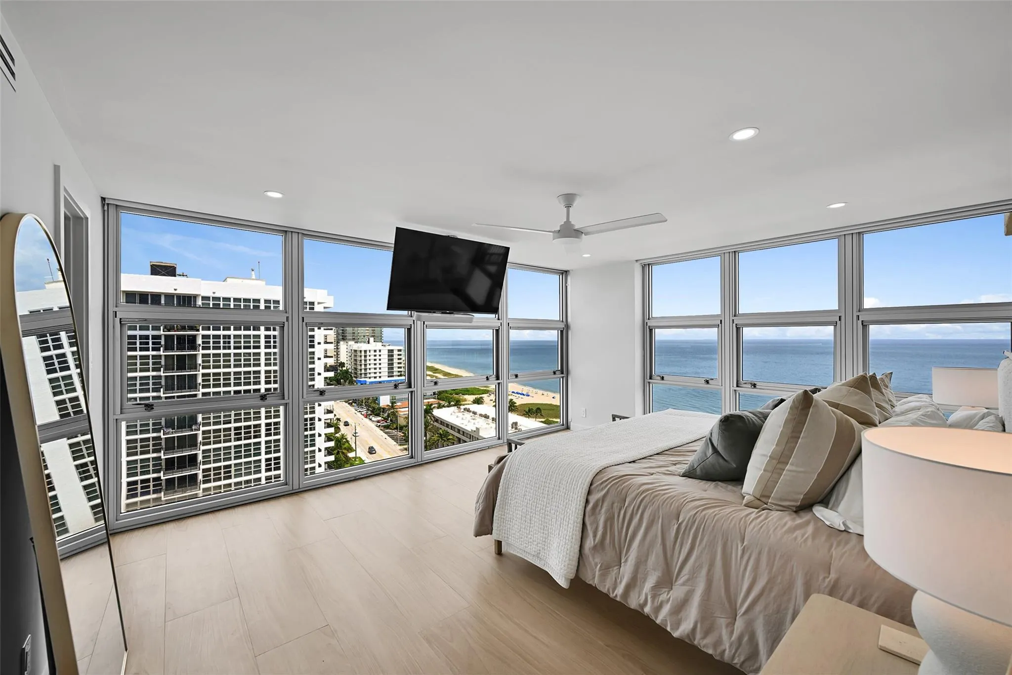 525 N Ocean Blvd, #1724
