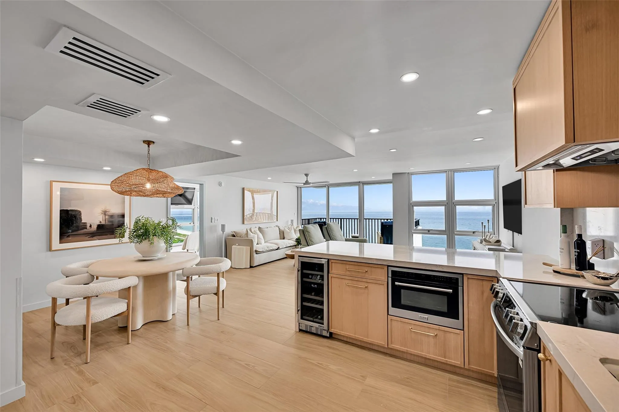 525 N Ocean Blvd, #1724