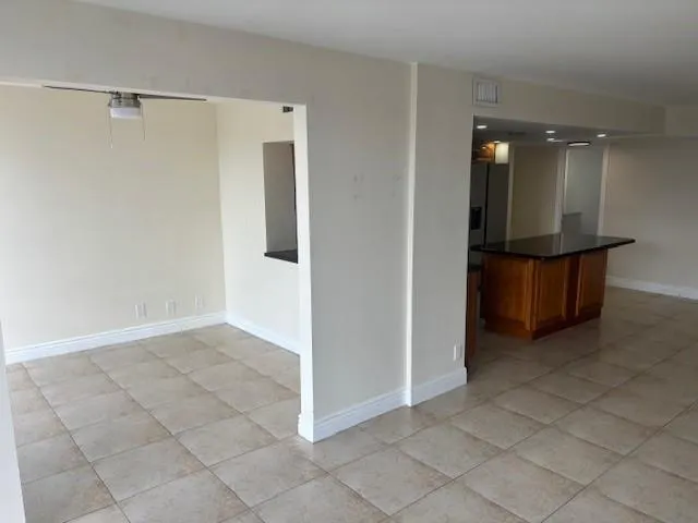 800 Parkview Dr, #714