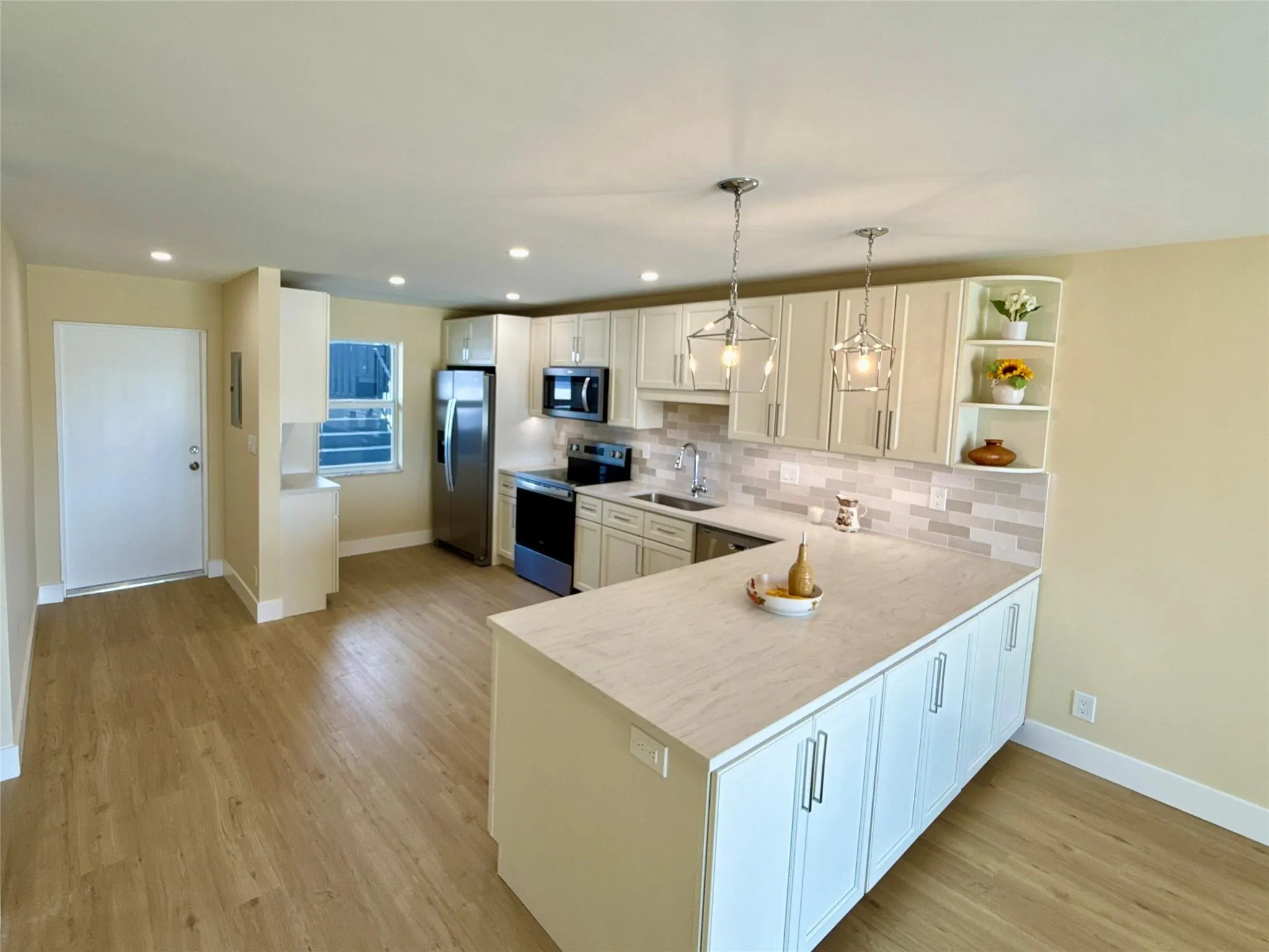 7887 Golf Circle Dr, #211
