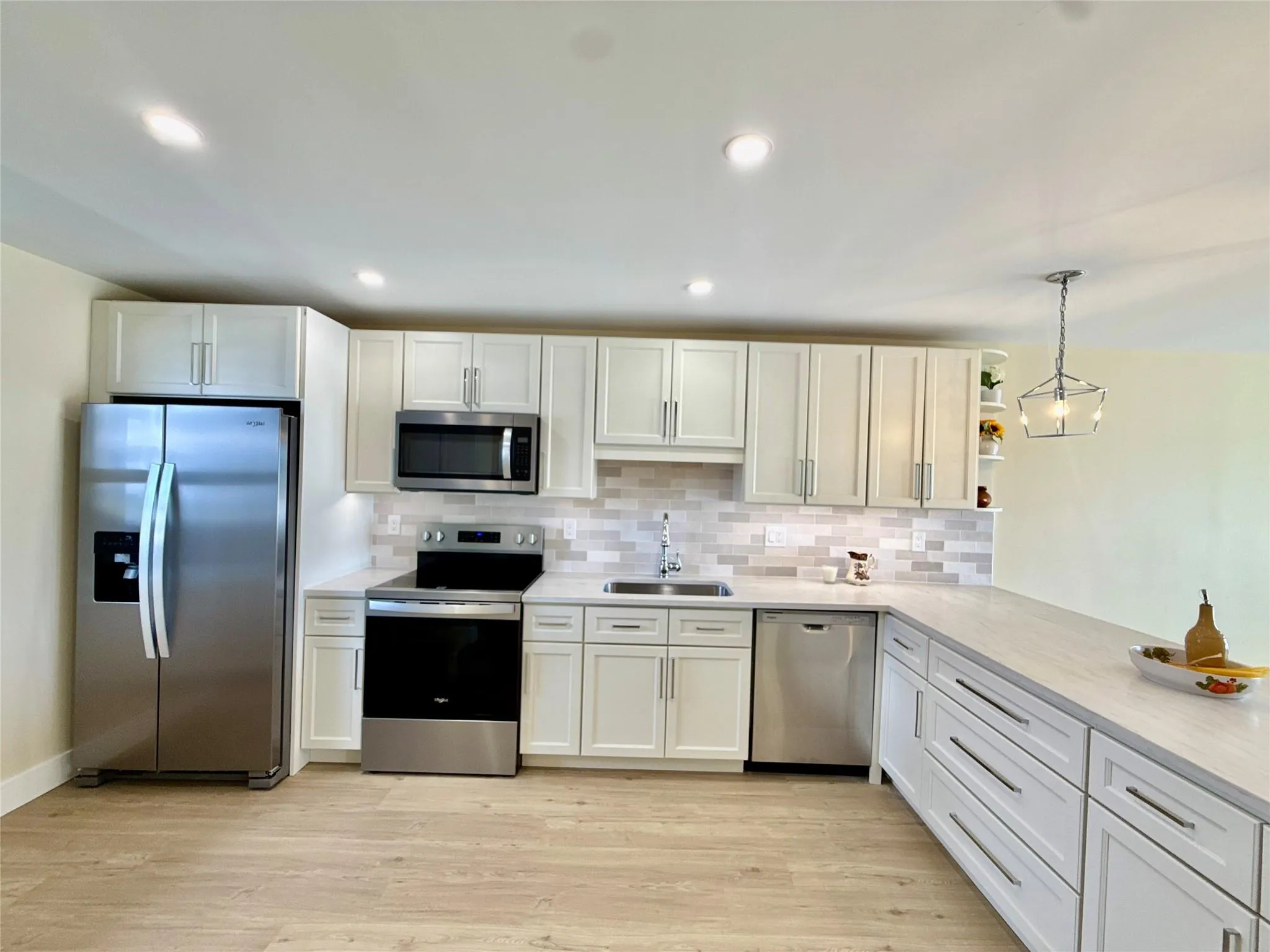7887 Golf Circle Dr, #211