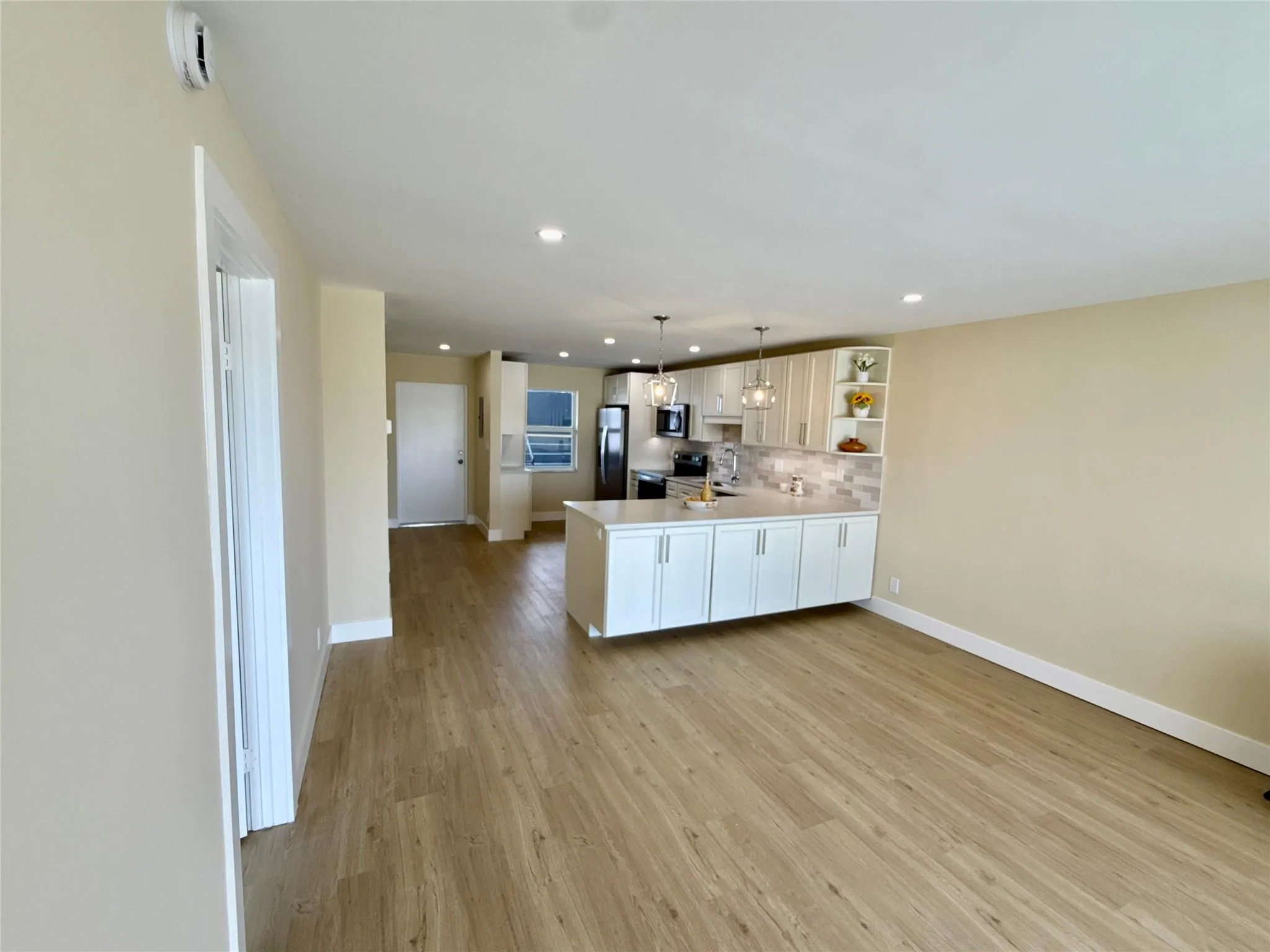 7887 Golf Circle Dr, #211