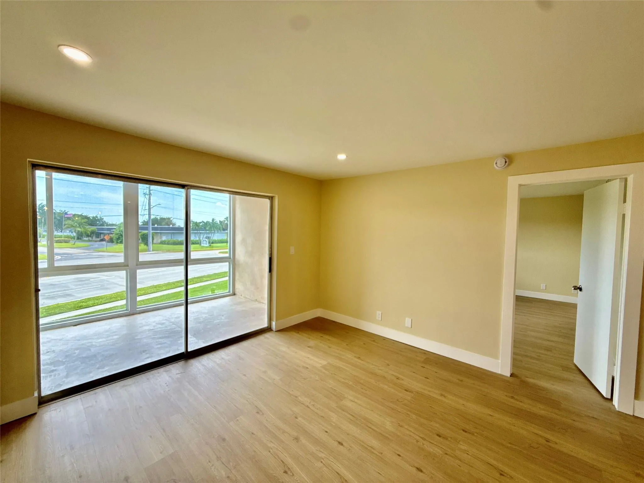 7887 Golf Circle Dr, #211