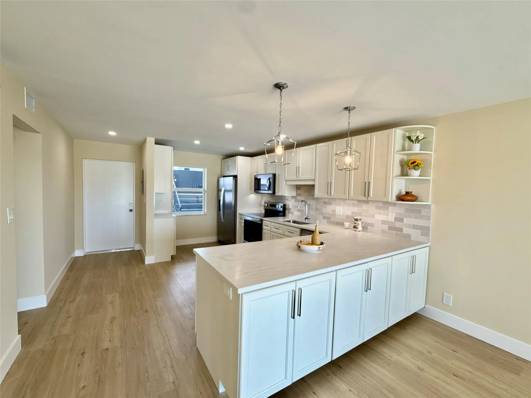 7887 Golf Circle Dr, #211