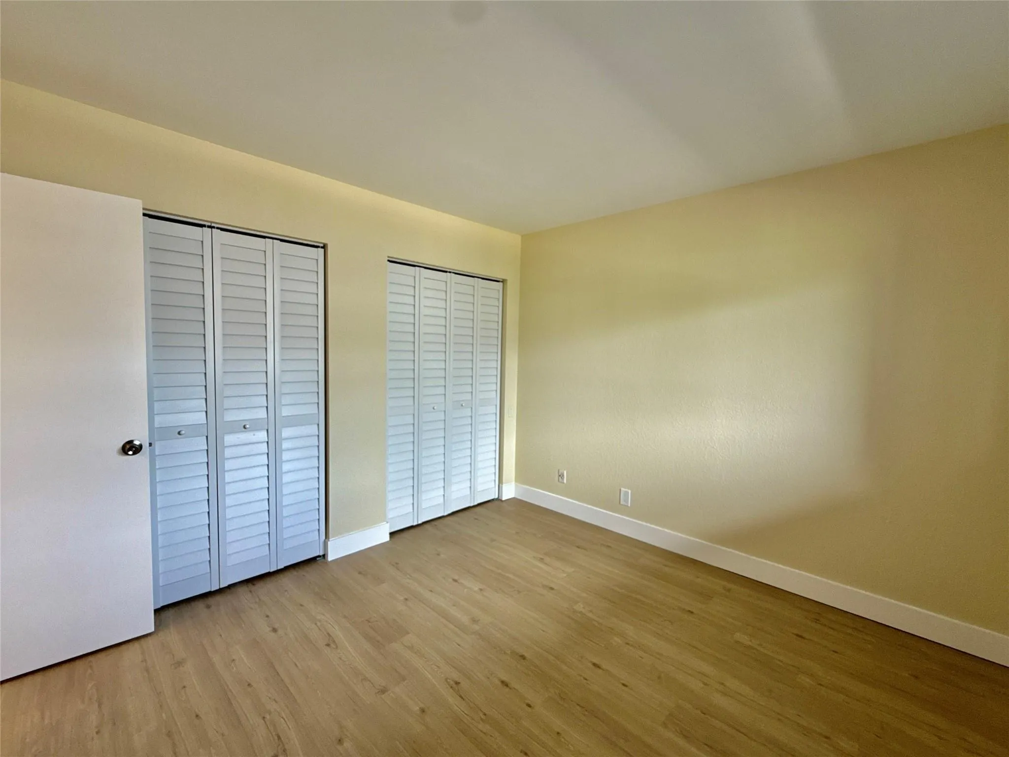 7887 Golf Circle Dr, #211