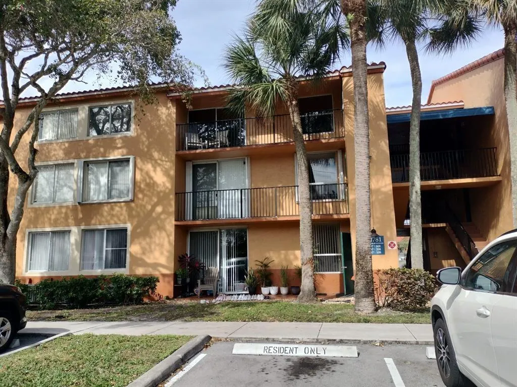 10781 Cleary Blvd, #207
