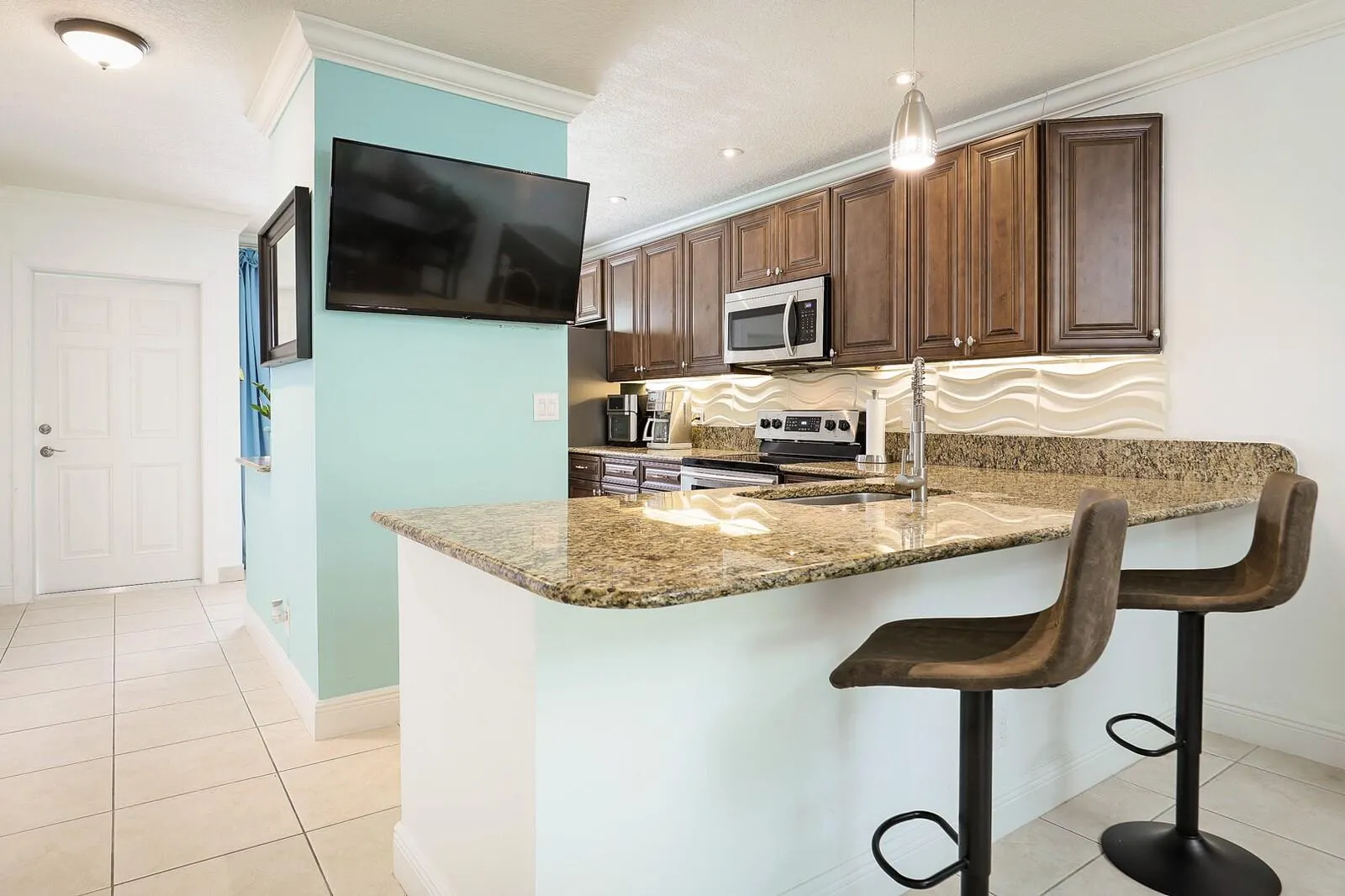 1141 Calamondin Ter, #202