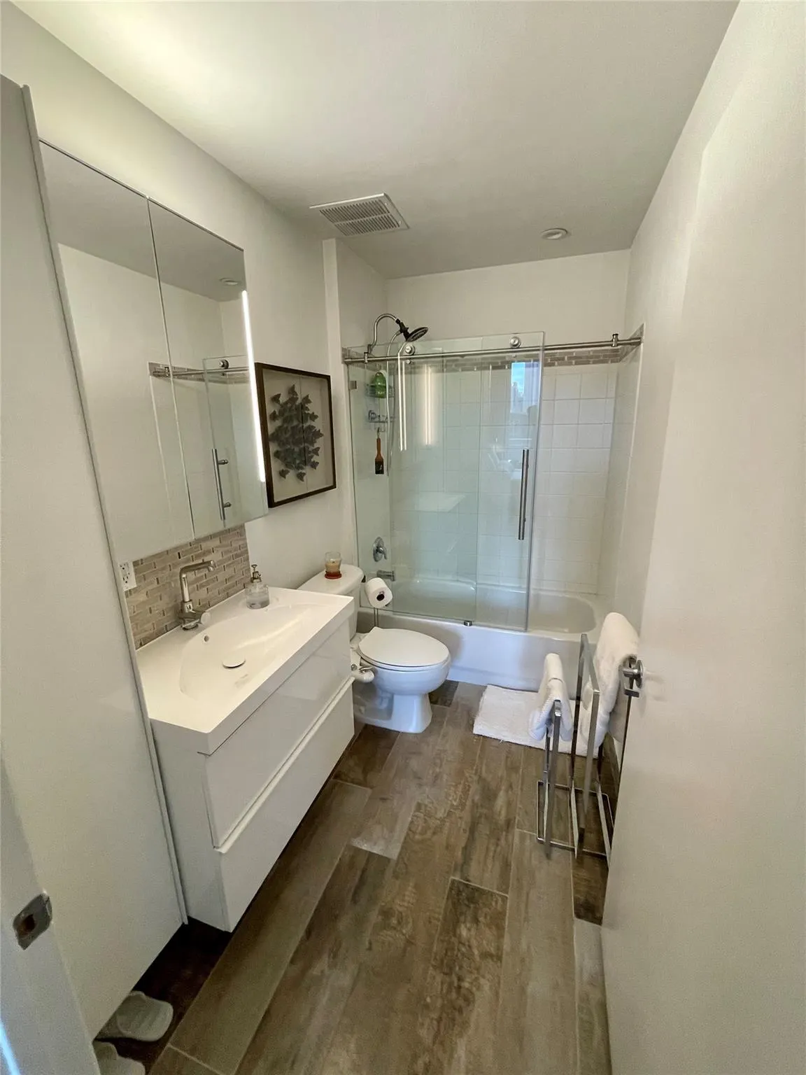 444 NE 30 ST, #1006