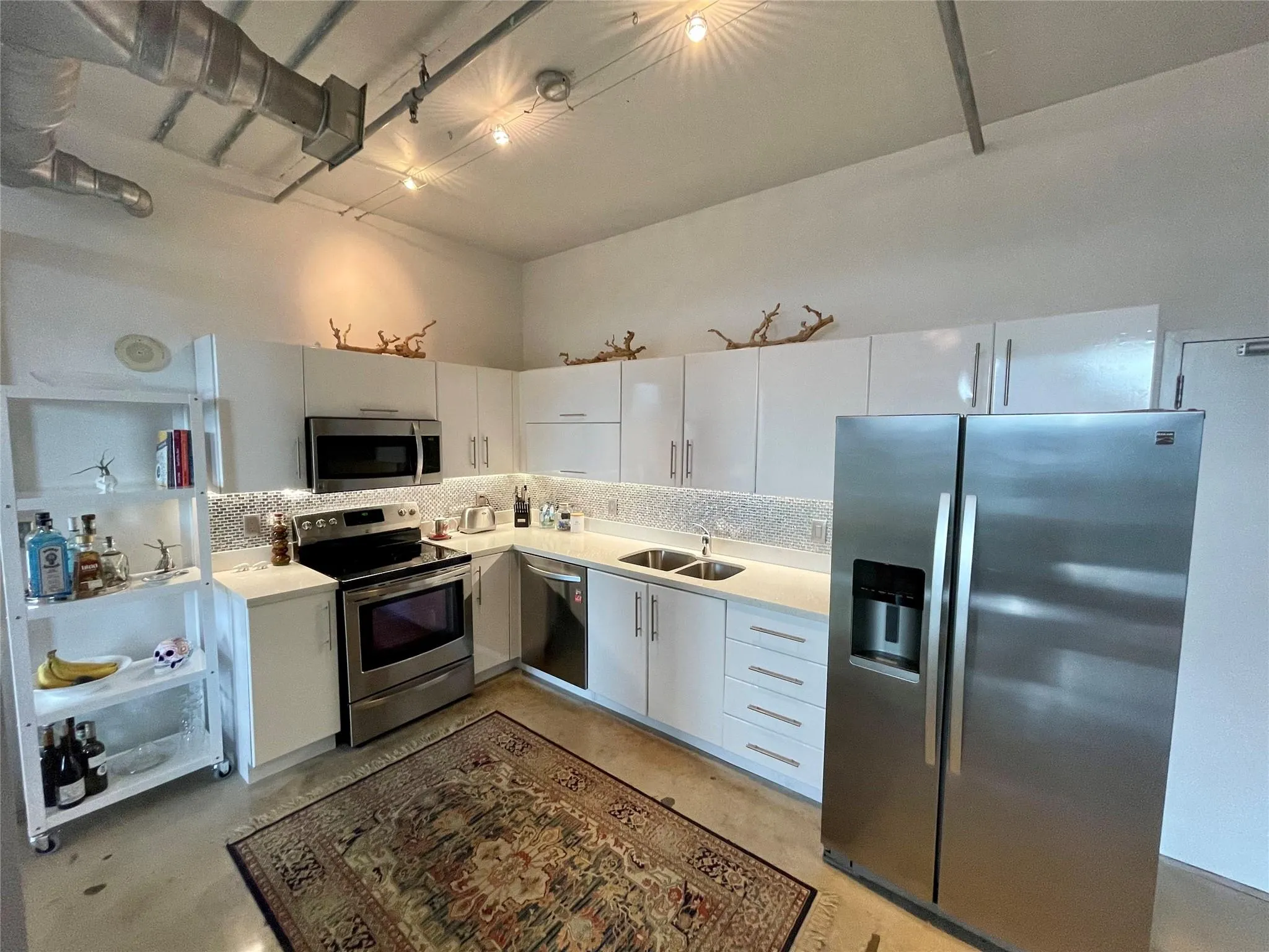 444 NE 30 ST, #1006