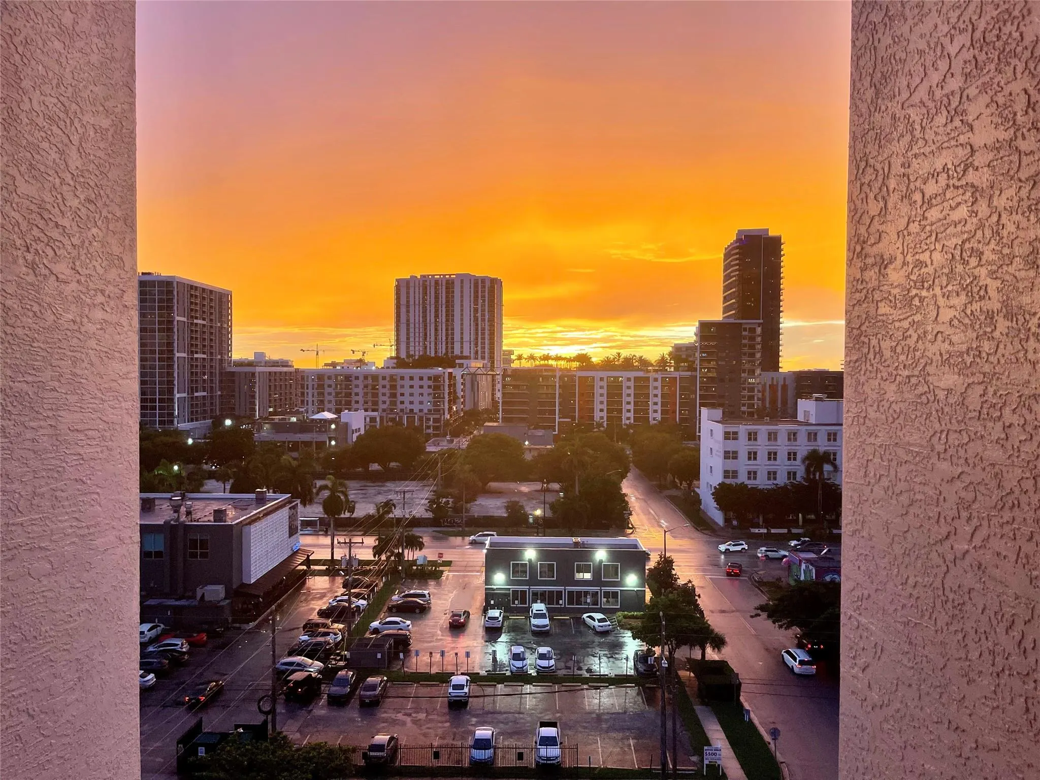 444 NE 30 ST, #1006