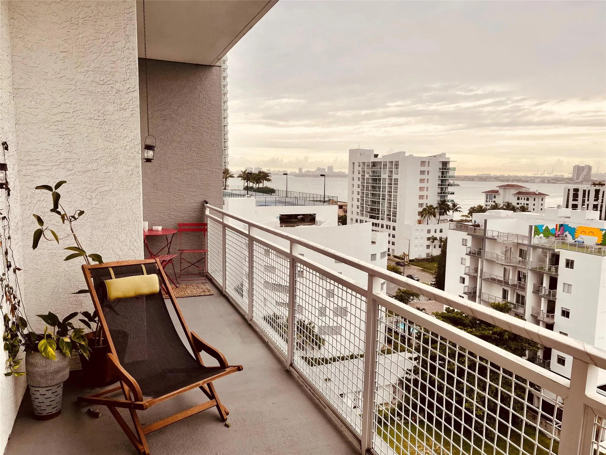 444 NE 30 ST, #1006