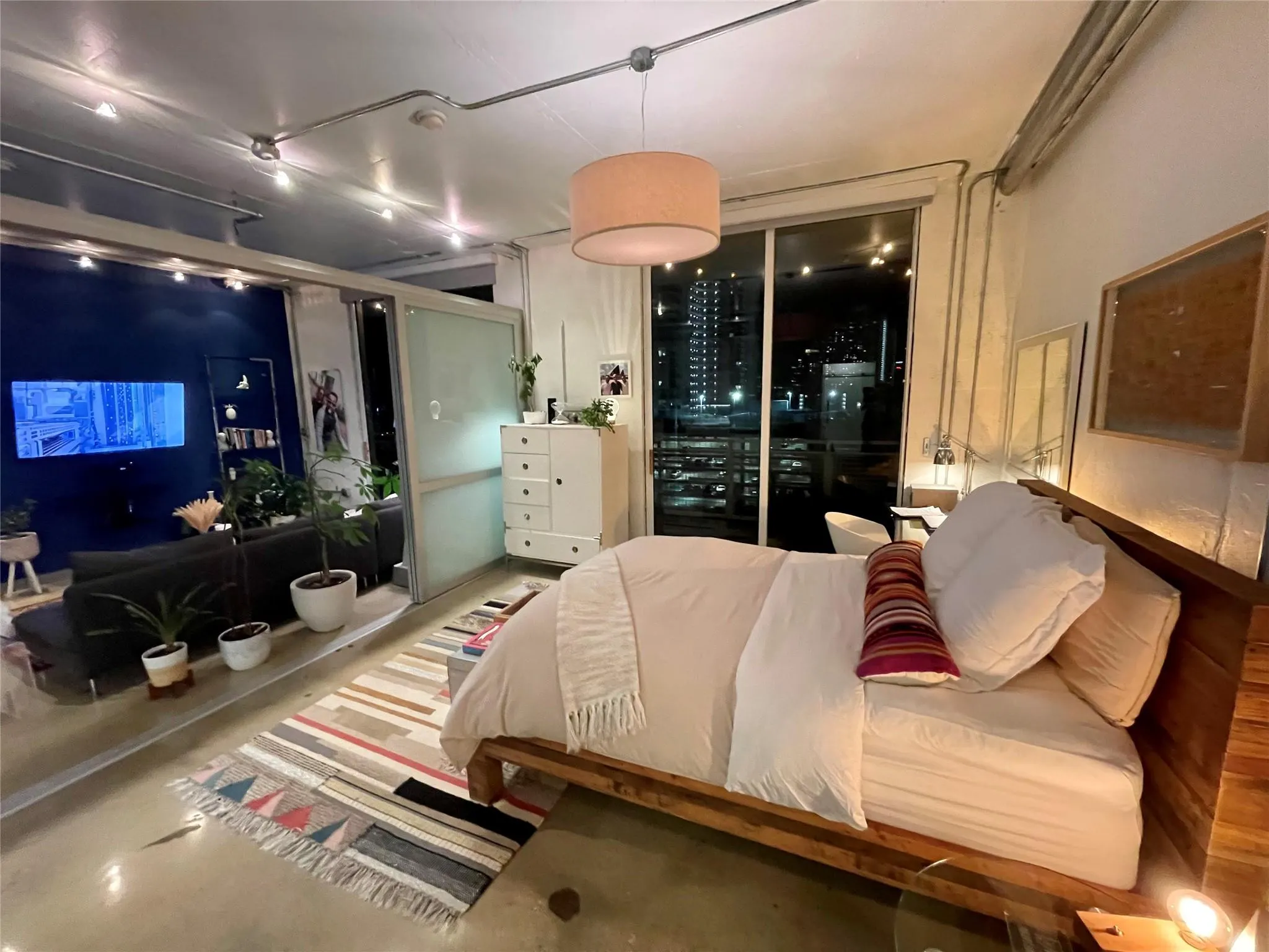 444 NE 30 ST, #1006