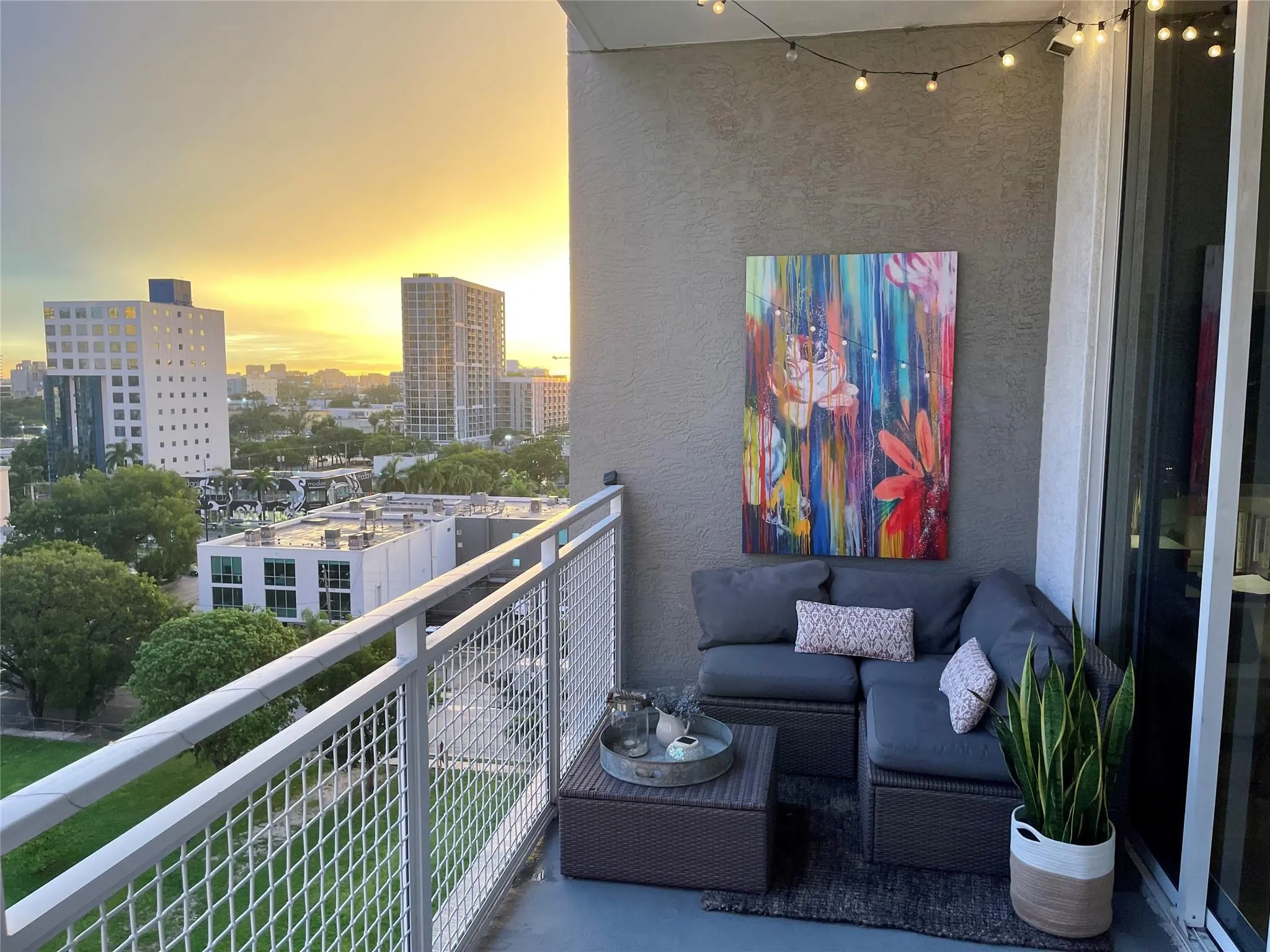 444 NE 30 ST, #1006