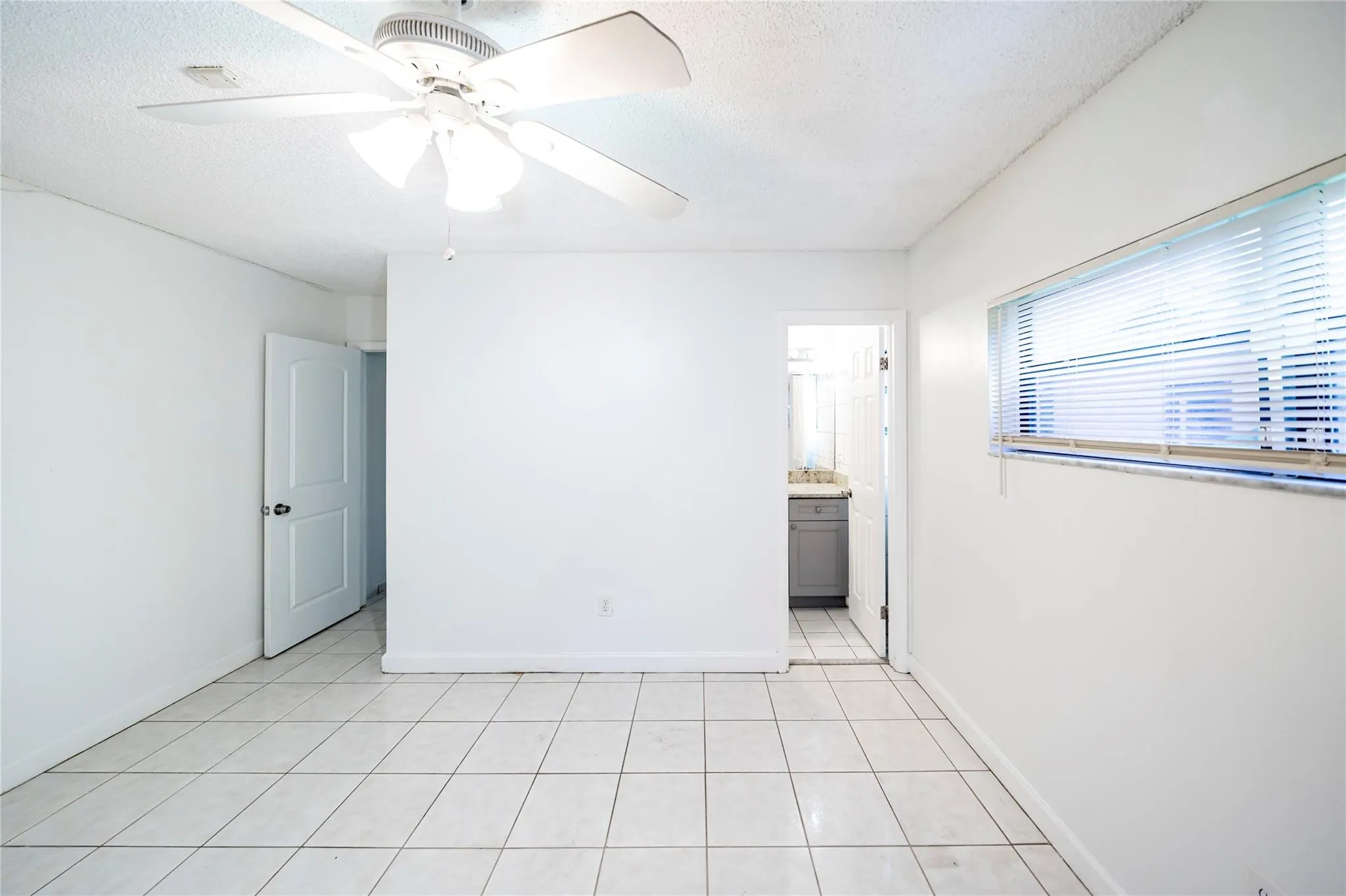 9510 W Fern Ln