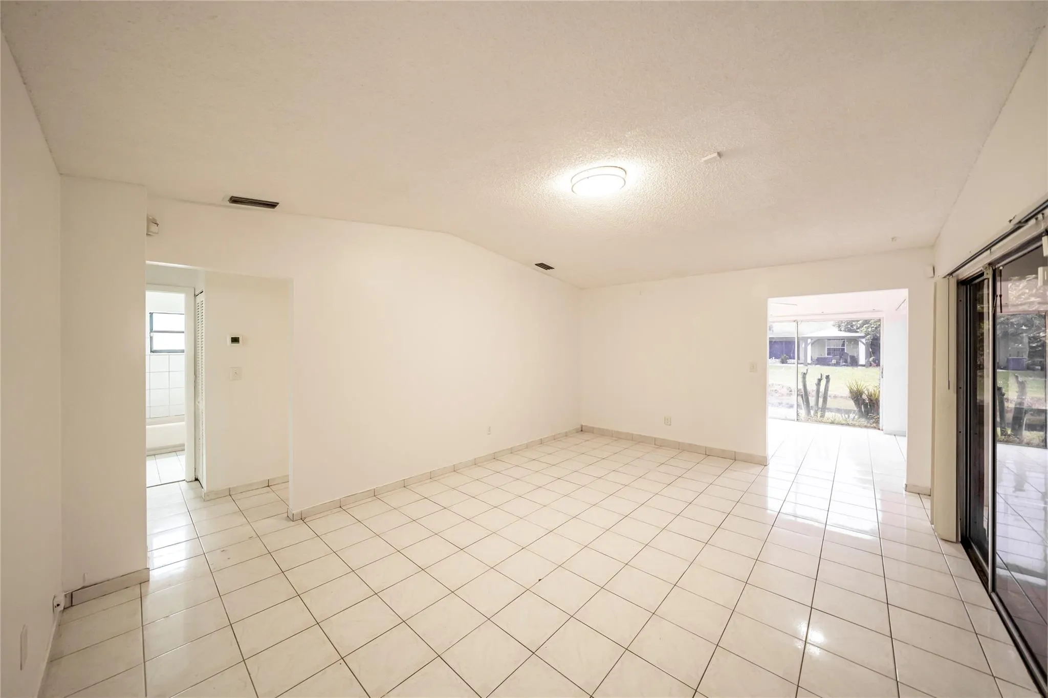 9510 W Fern Ln