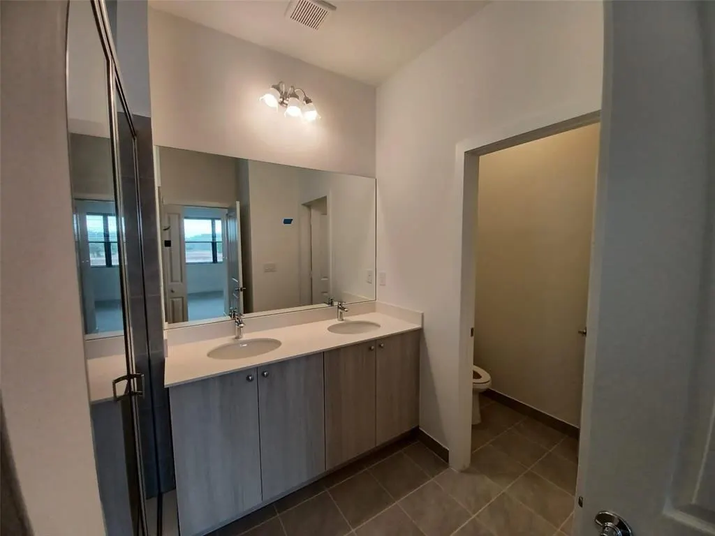 5542 Agostino Way