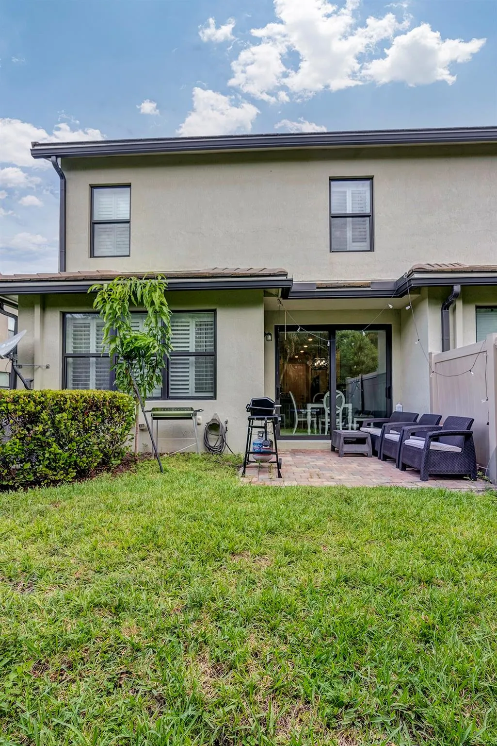 8282 Cadre Noir Rd
