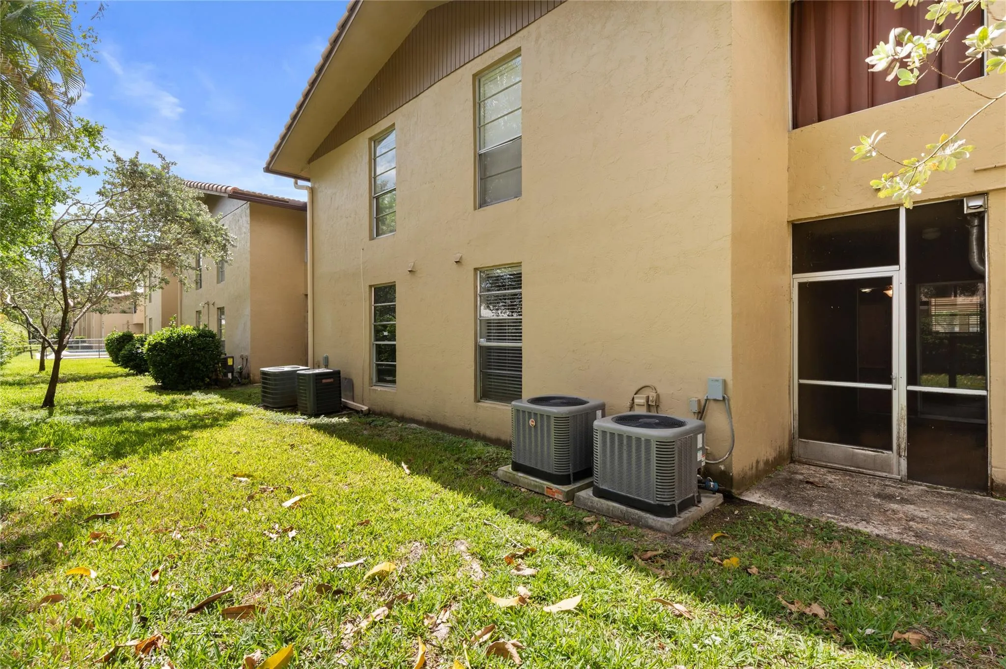 11101 Royal Palm Blvd, #102