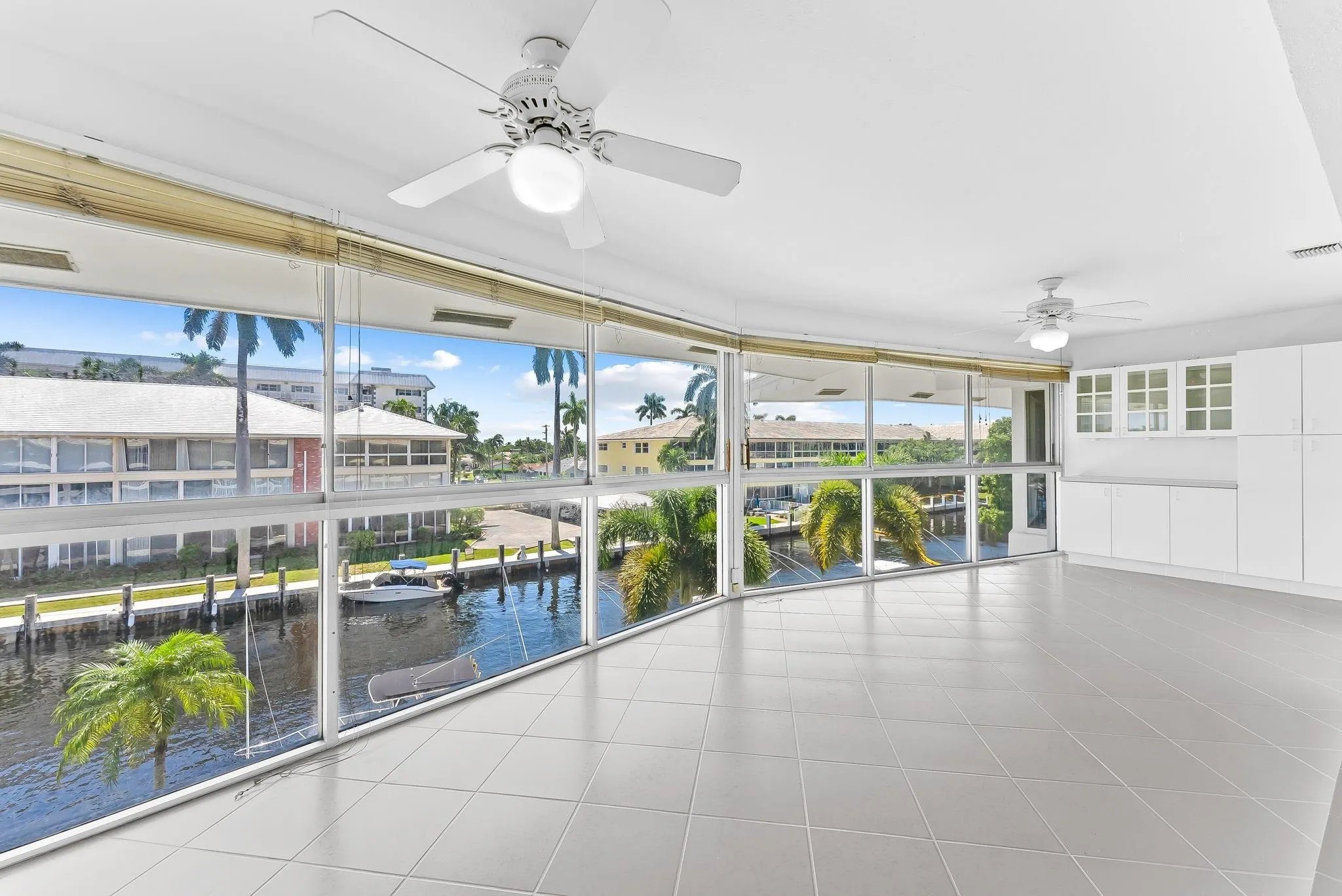 3050 NE 48th St, #309