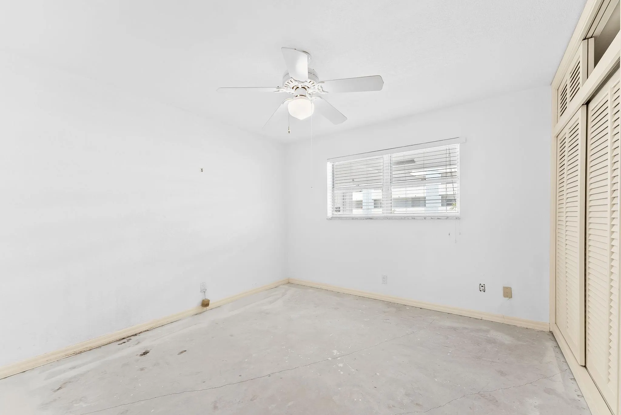 3050 NE 48th St, #309