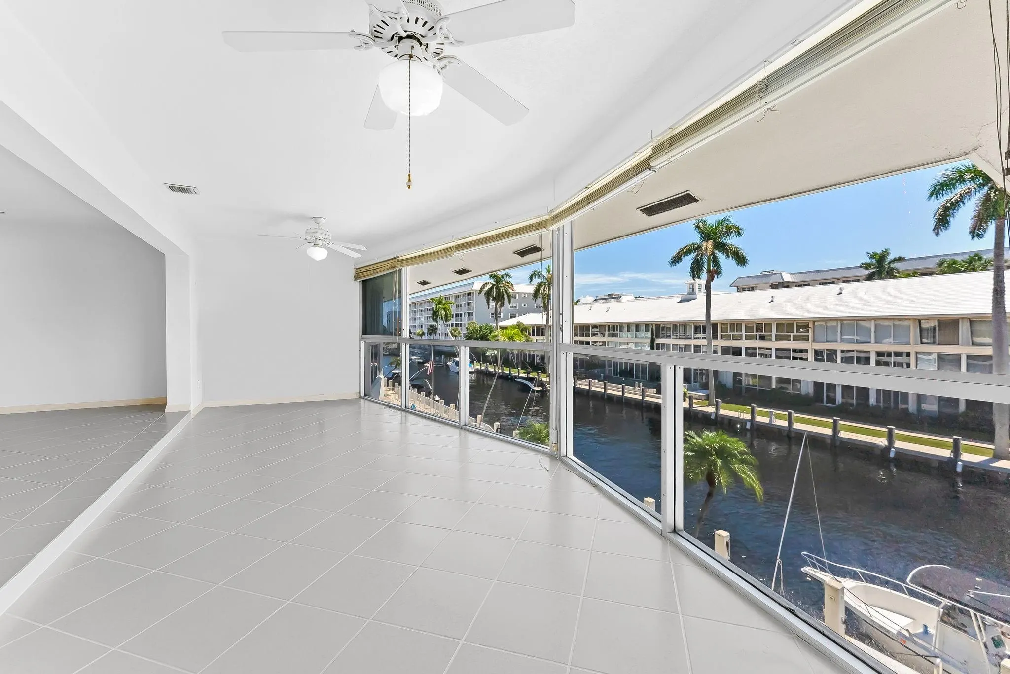 3050 NE 48th St, #309