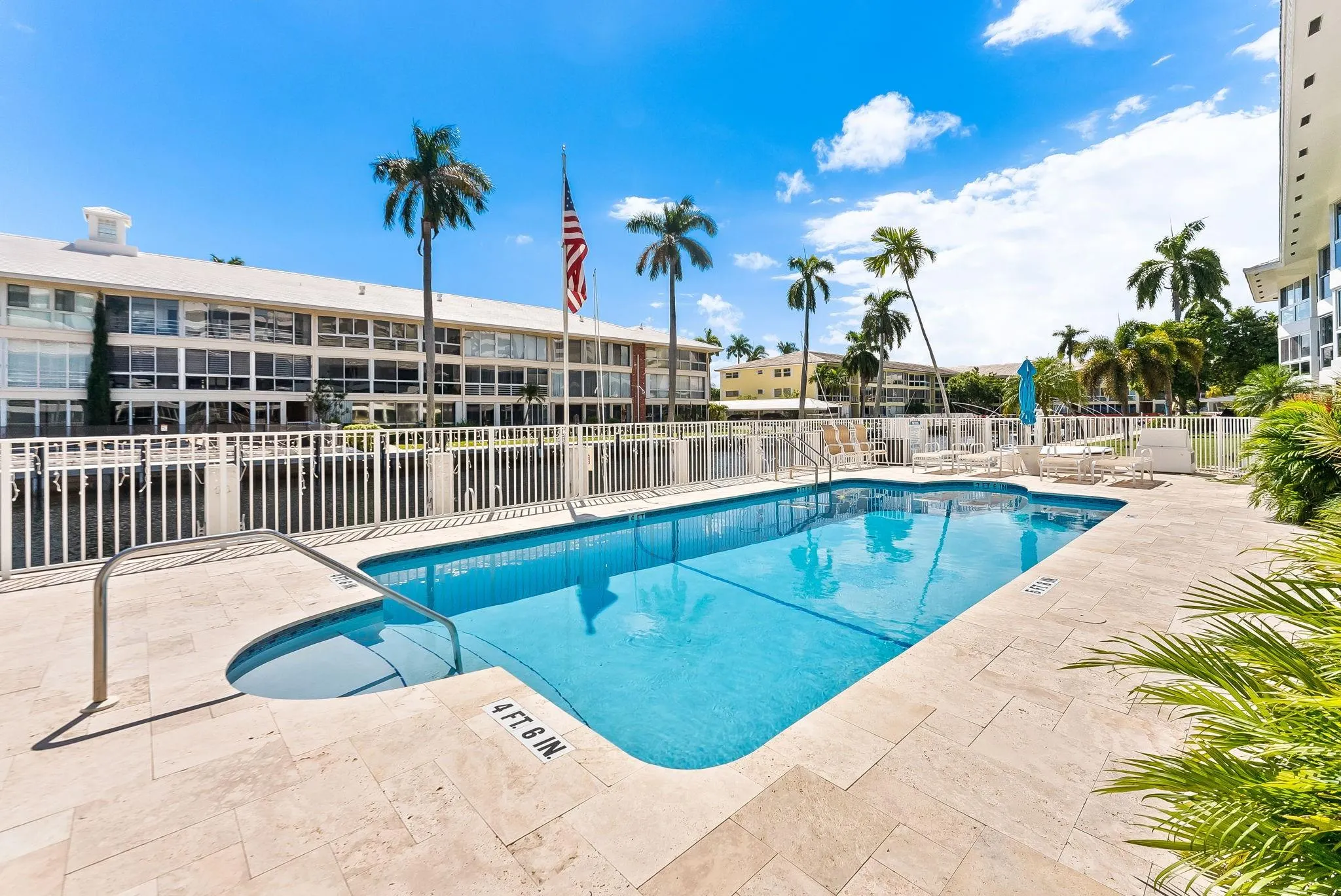 3050 NE 48th St, #309