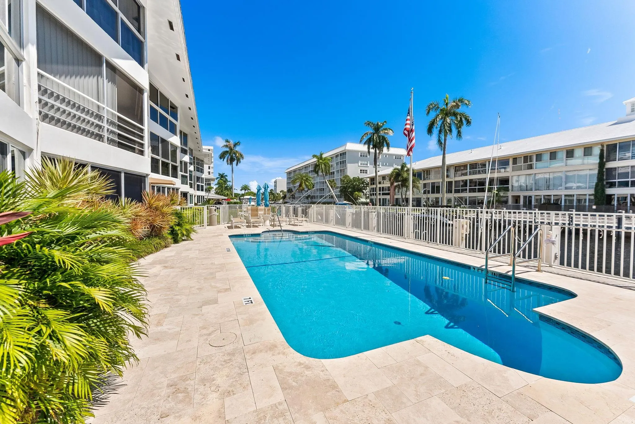 3050 NE 48th St, #309