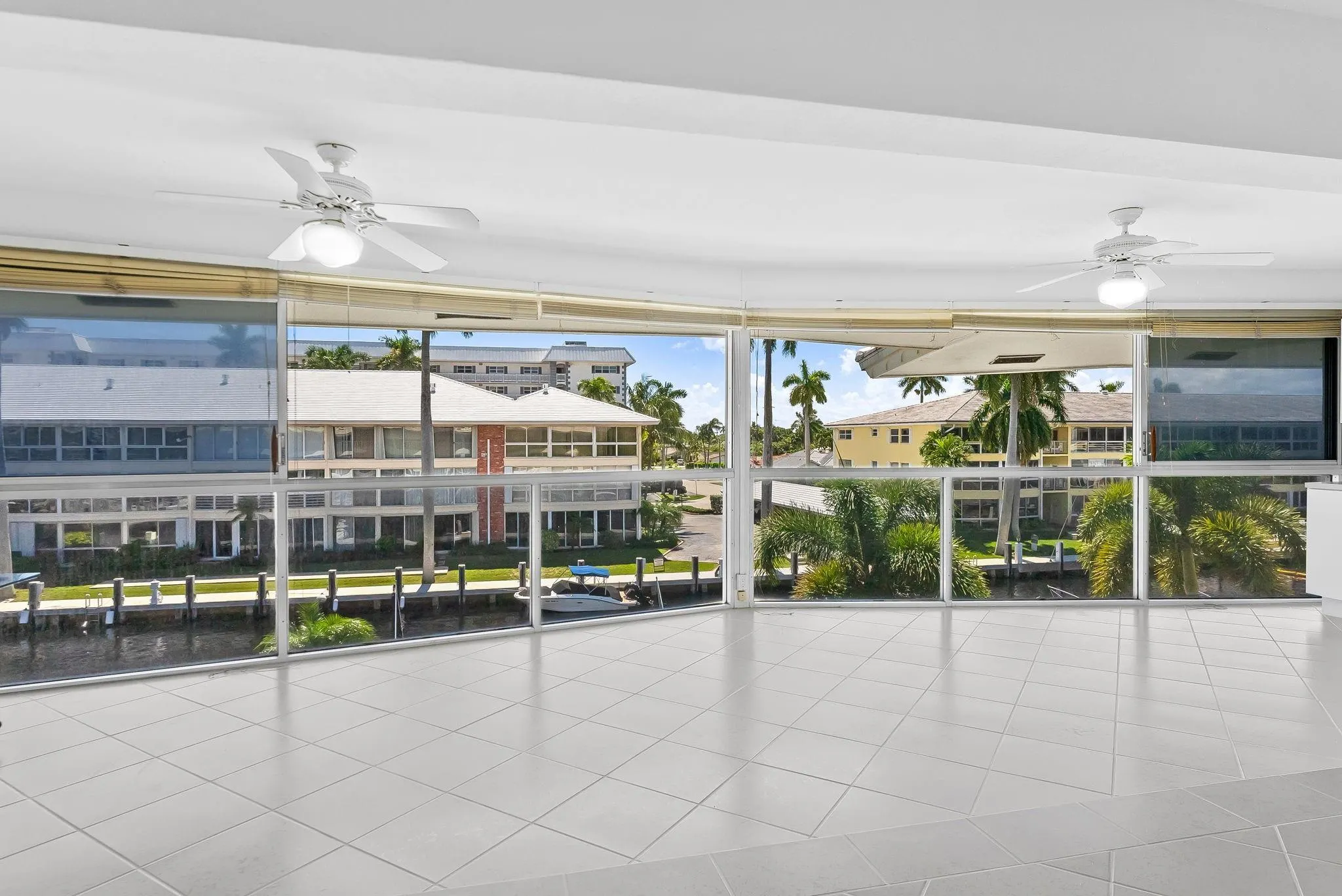 3050 NE 48th St, #309