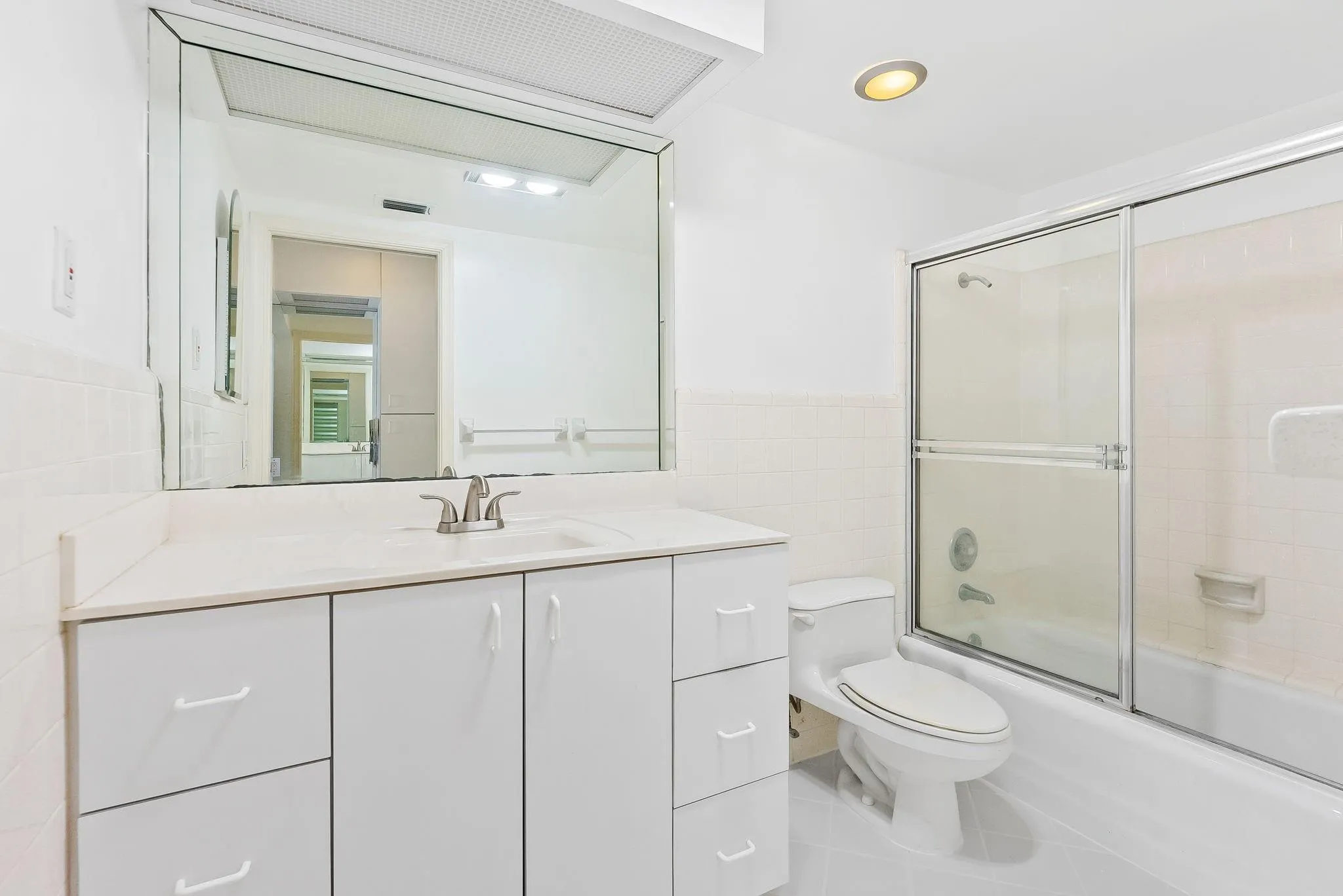 3050 NE 48th St, #309