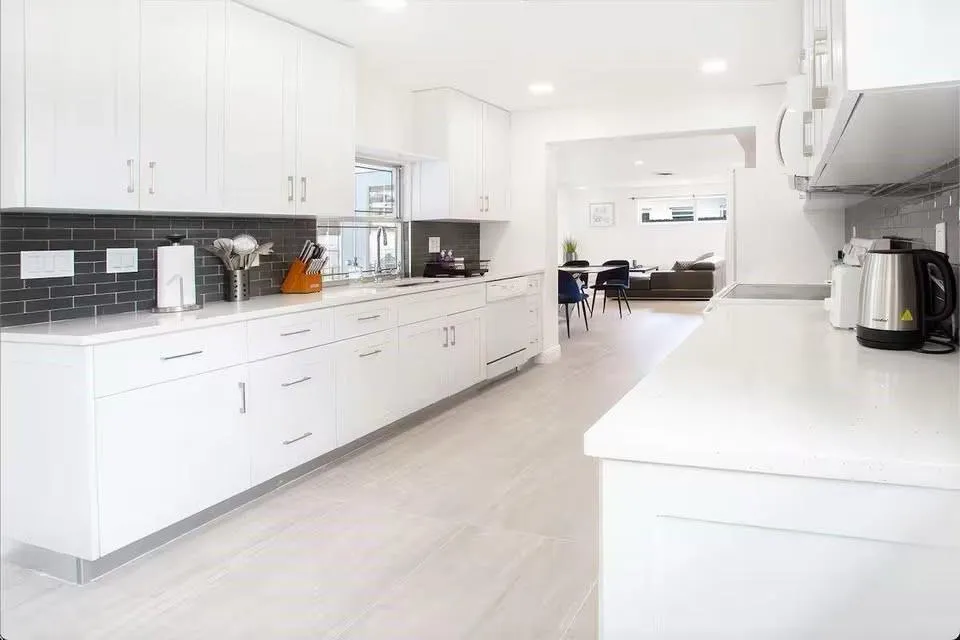 21000 Highland Lakes Blvd