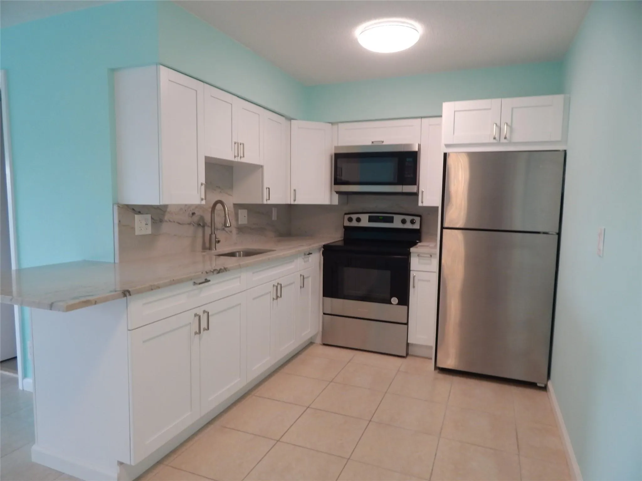 3220 Bayview Dr, #314