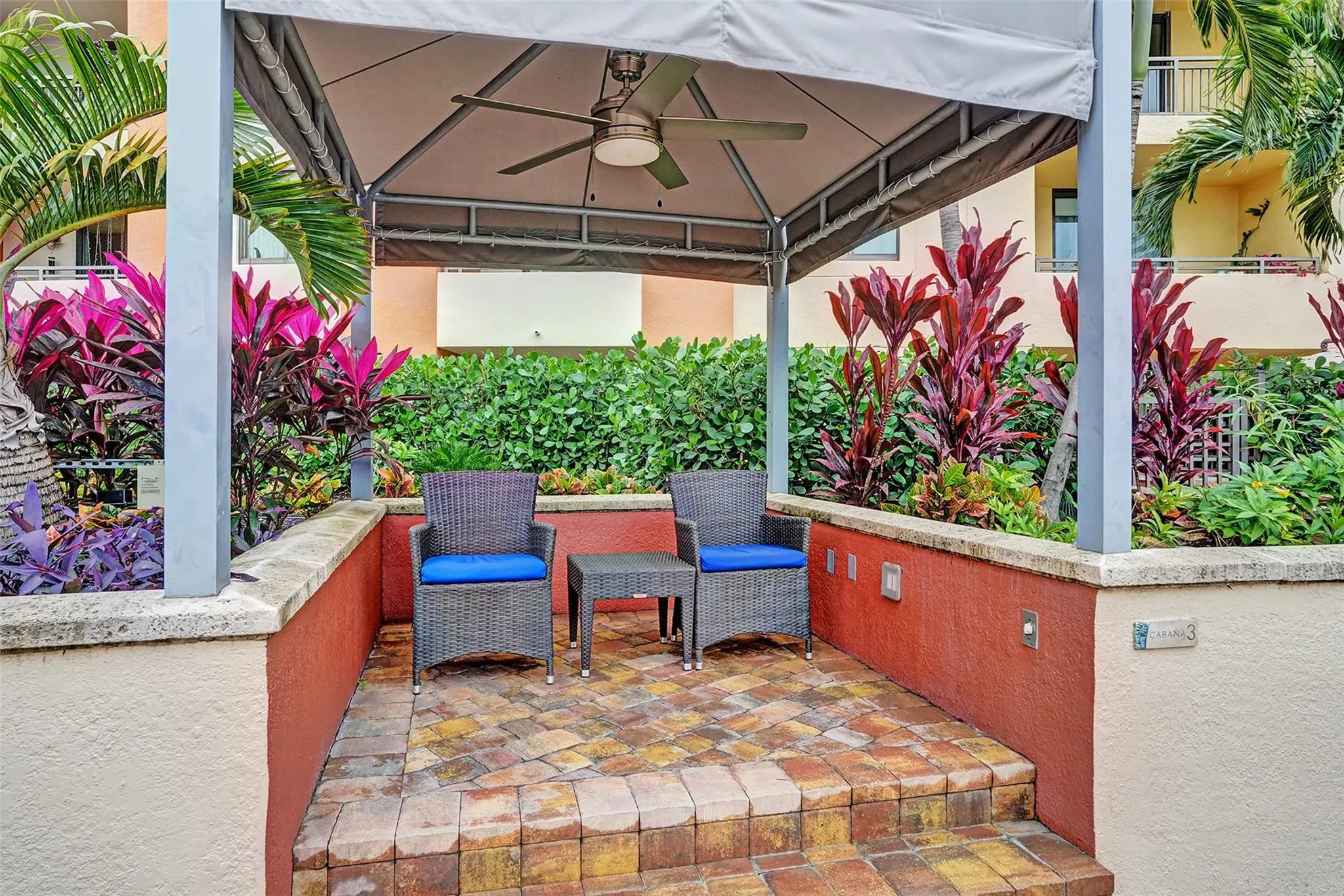 100 N Federal Hwy, #628