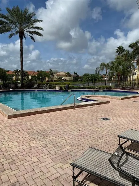 1281 SW 46th Ave, #2515