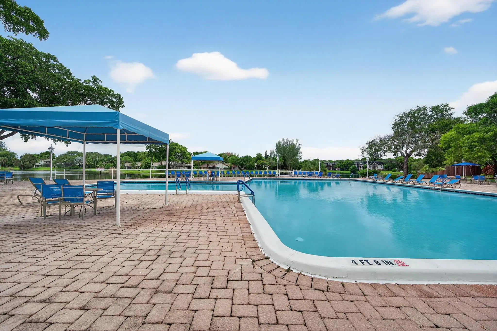 3750 Inverrary Dr, #2V