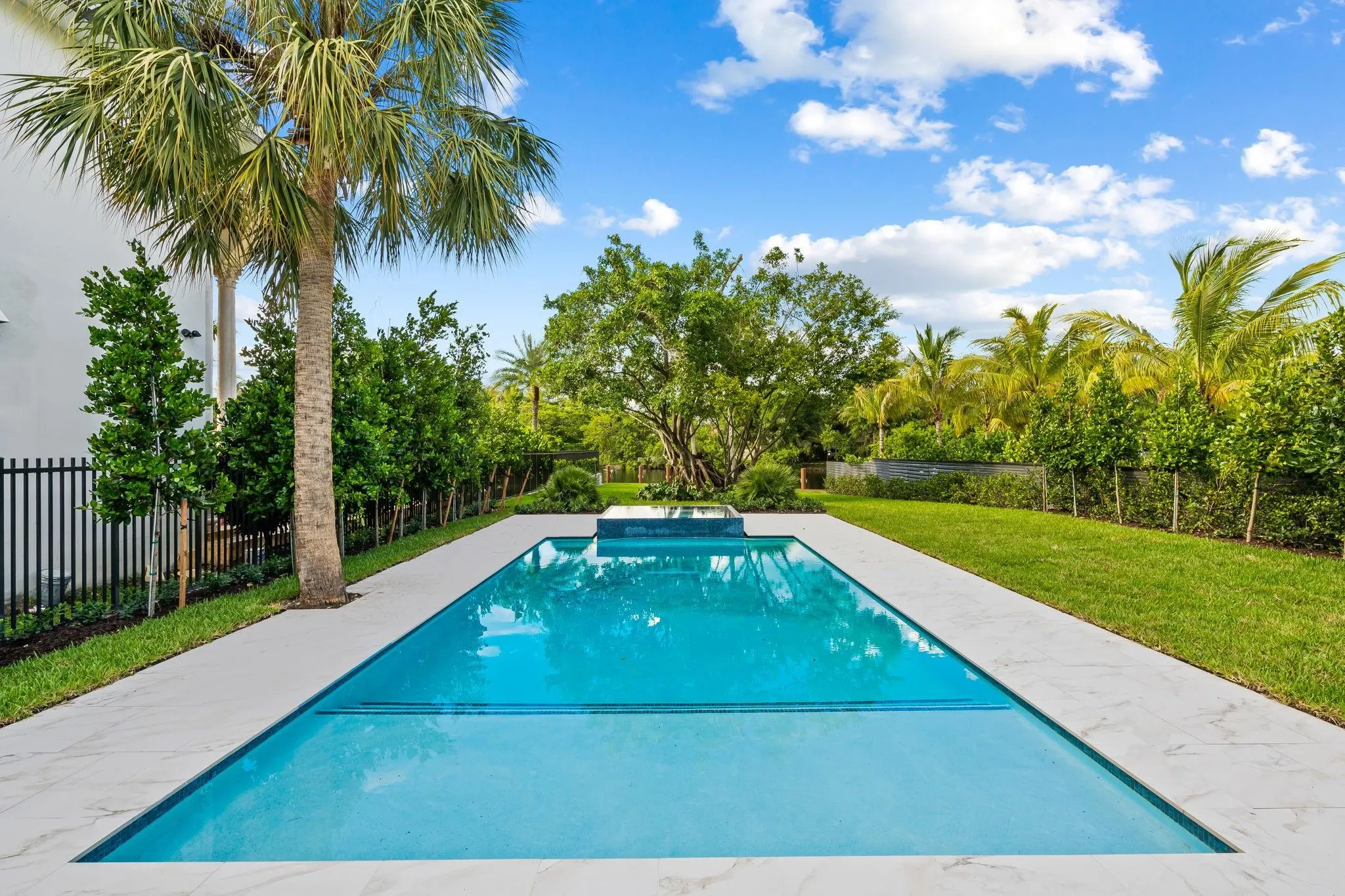 1407 SW 5th Ct