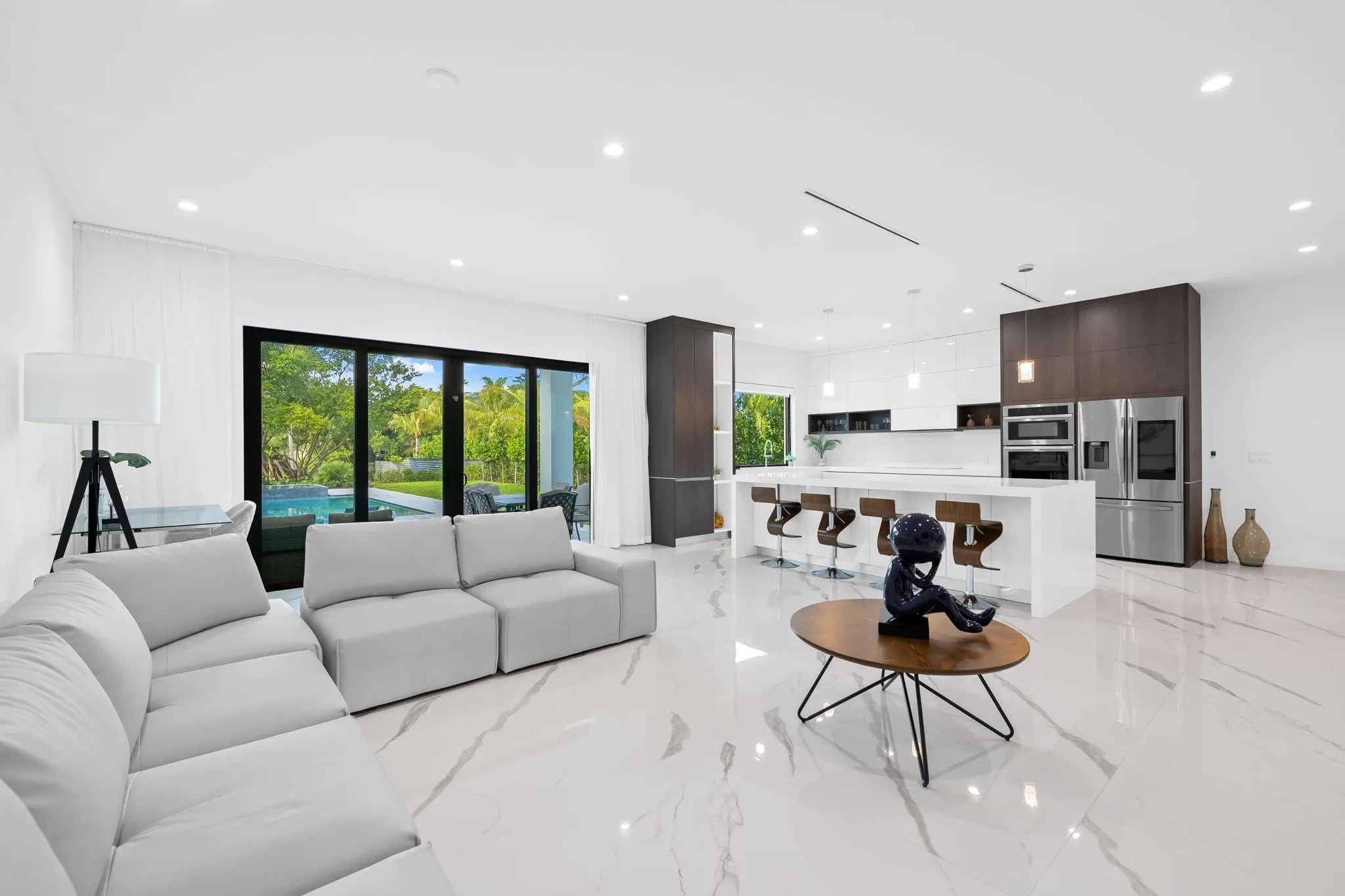 1407 SW 5th Ct