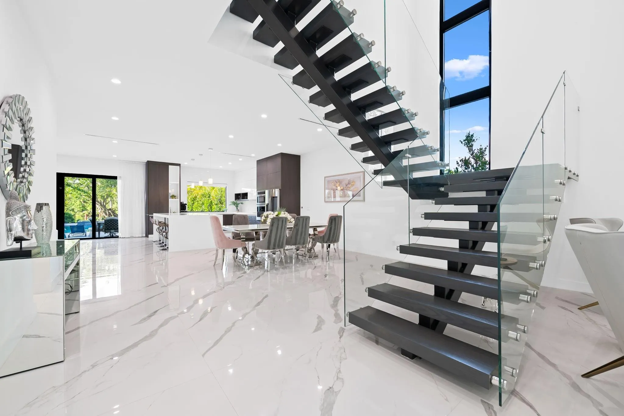 1407 SW 5th Ct