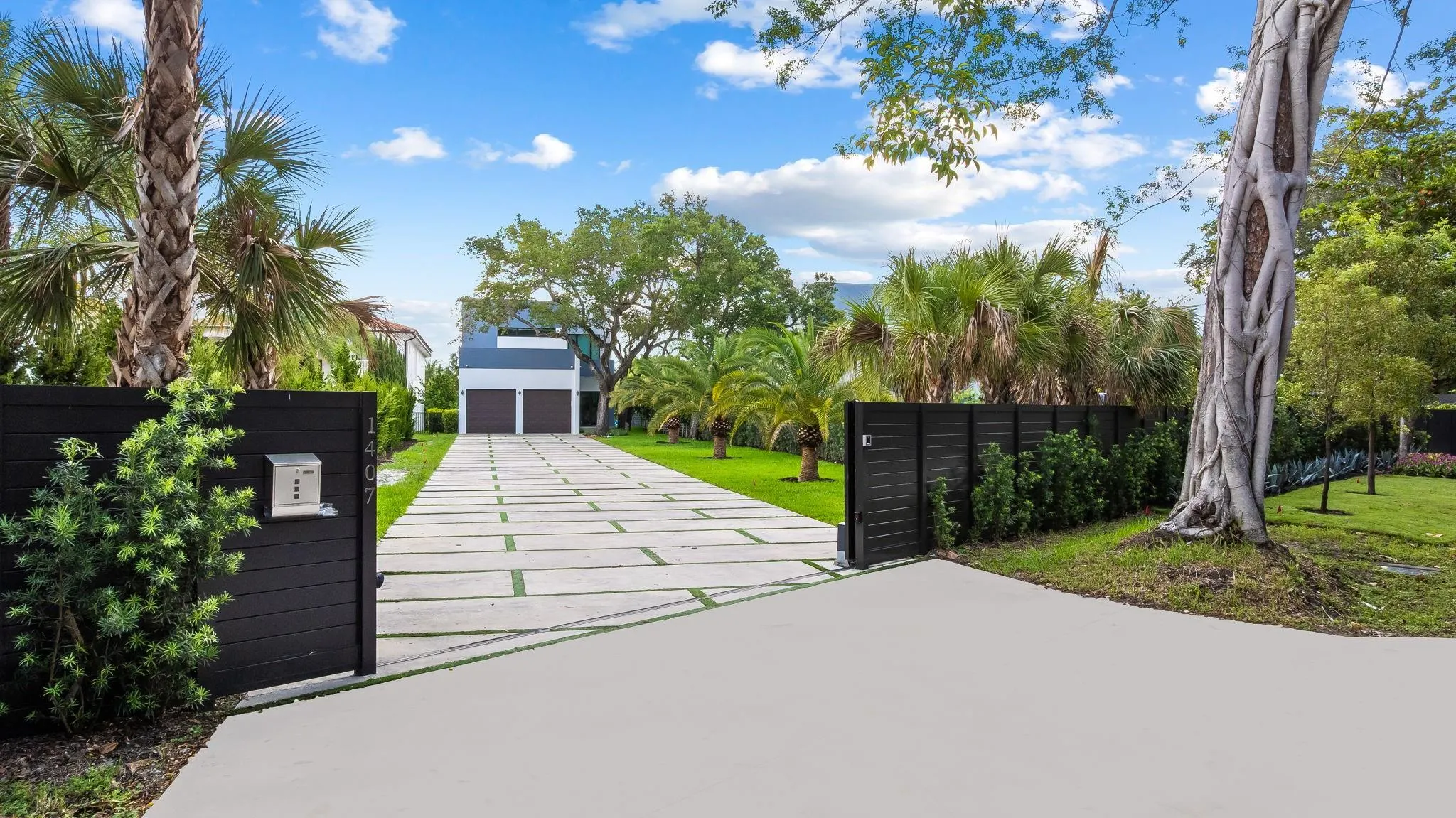 1407 SW 5th Ct