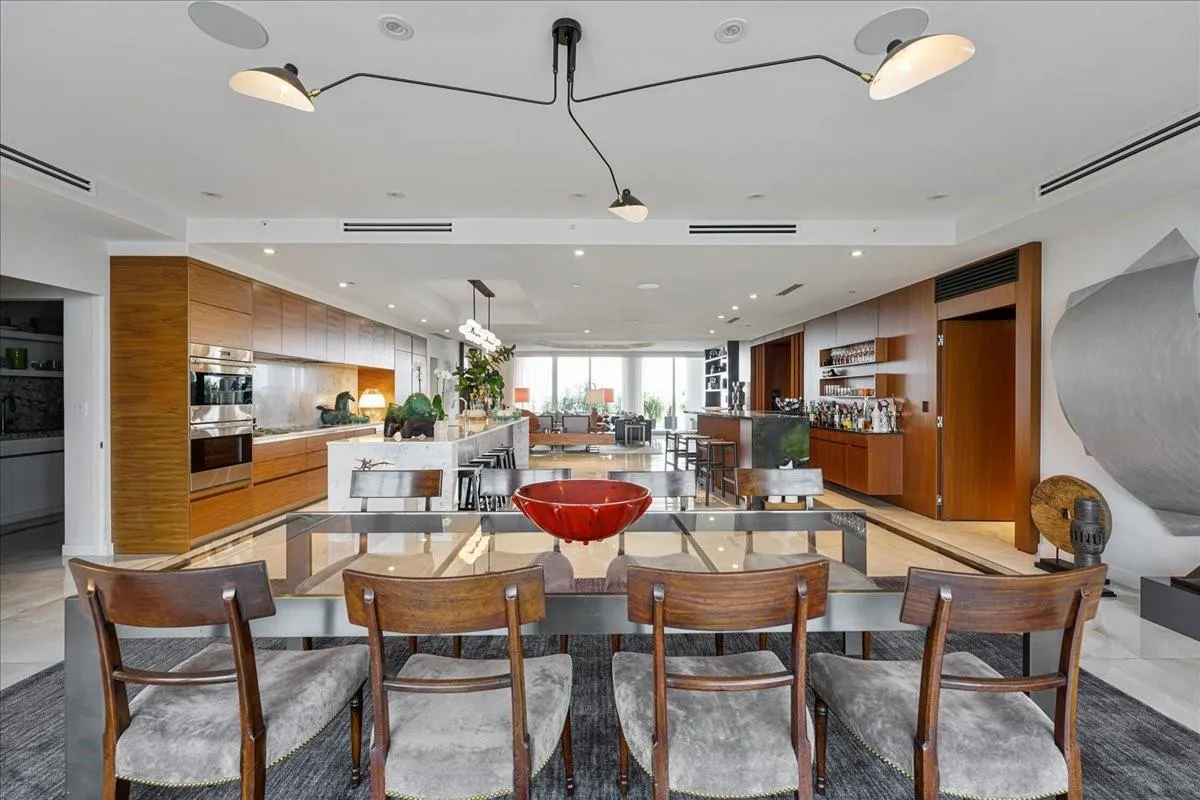 1180 N Federal Hwy, #1606